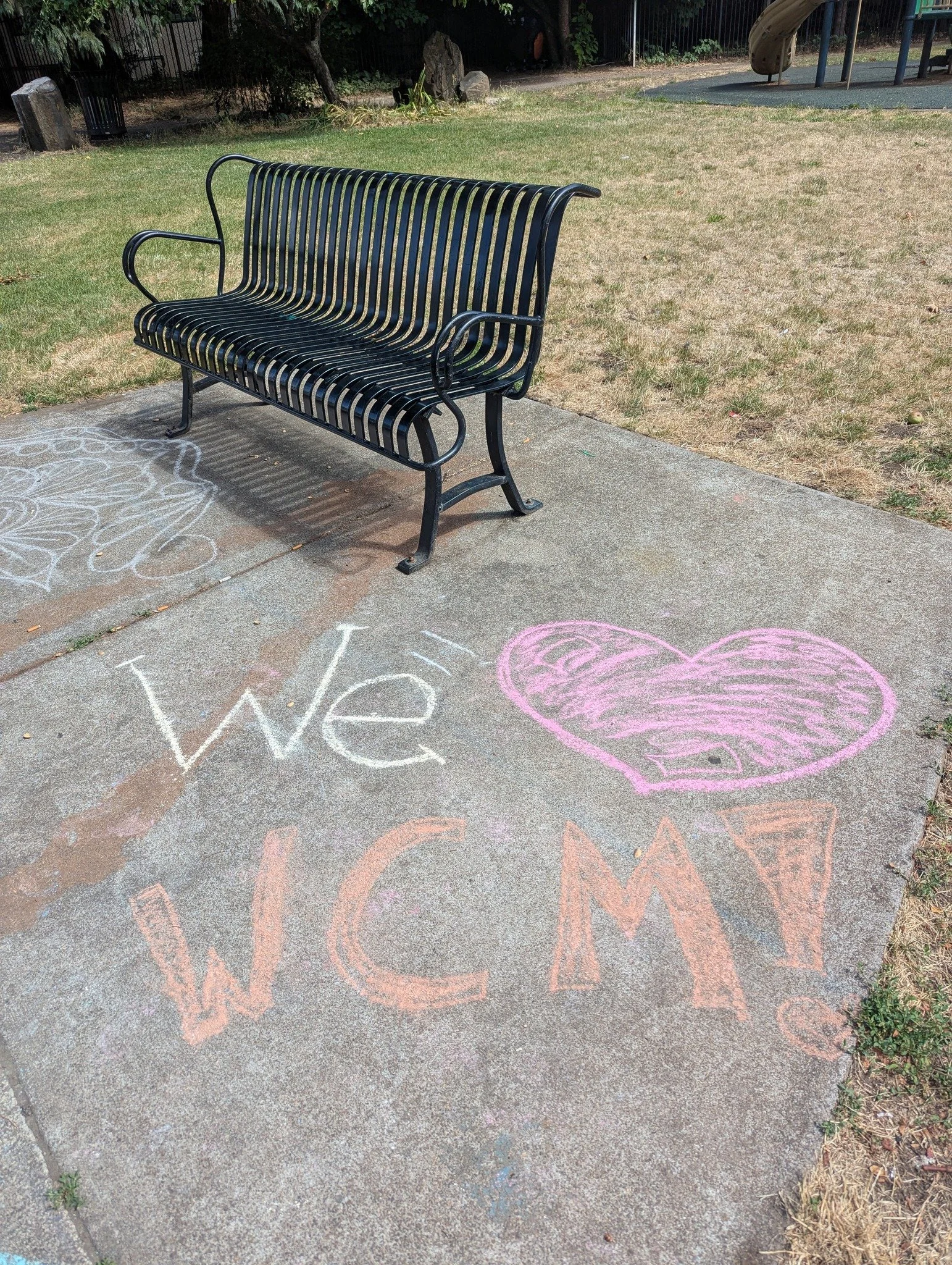 Wishing everyone a happy and safe New Year's  Eve🎉 

Thank you to all those who showed  support for small, local businesses by attending the Whiteaker Community Market. This market wouldn't be what it is without all of you! We would also like to giv