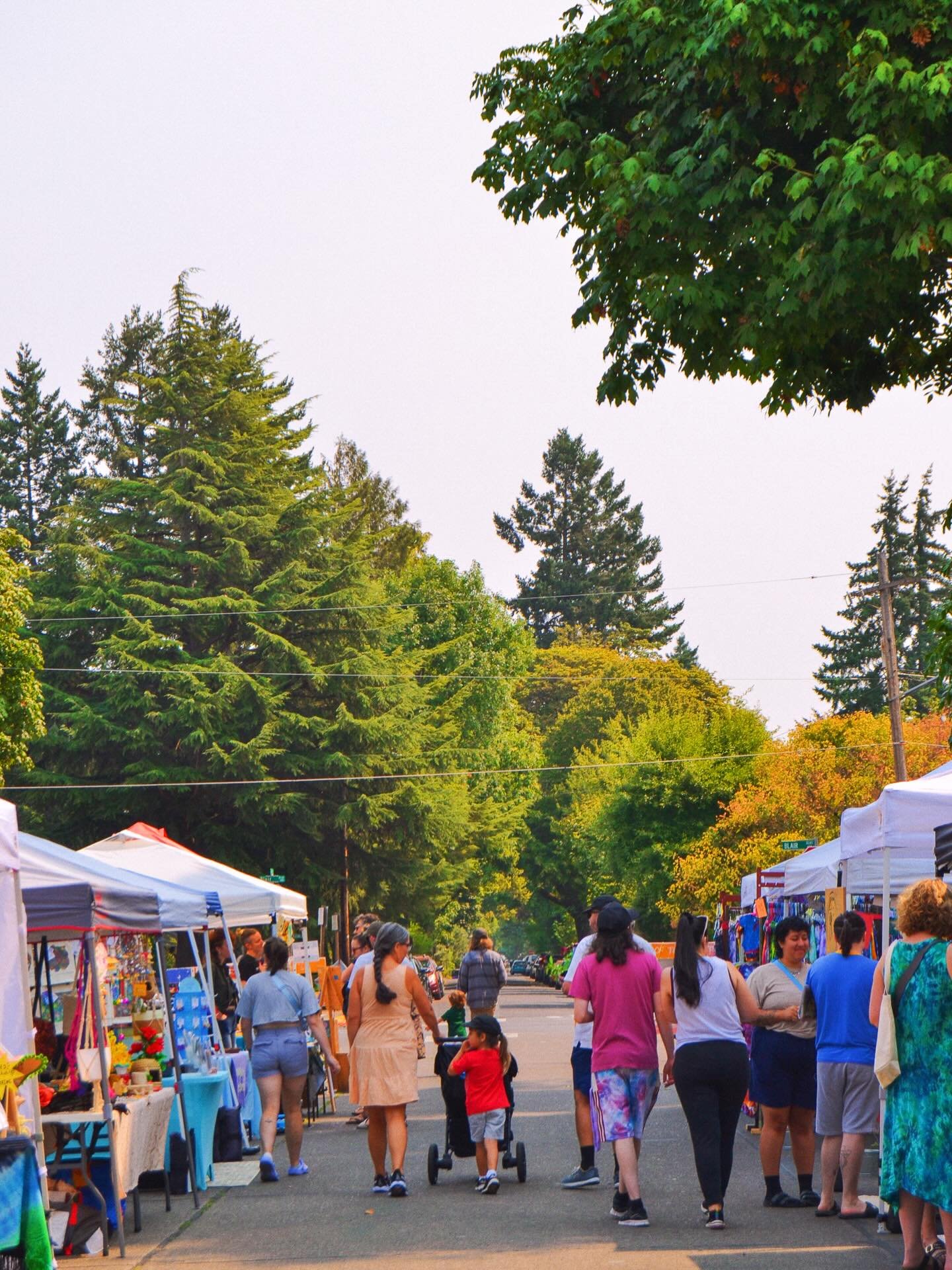 Currently: dreaming of summer, freezing in reality. Hbu?? Let us know what you&rsquo;re most looking forward to about warm summer market days!