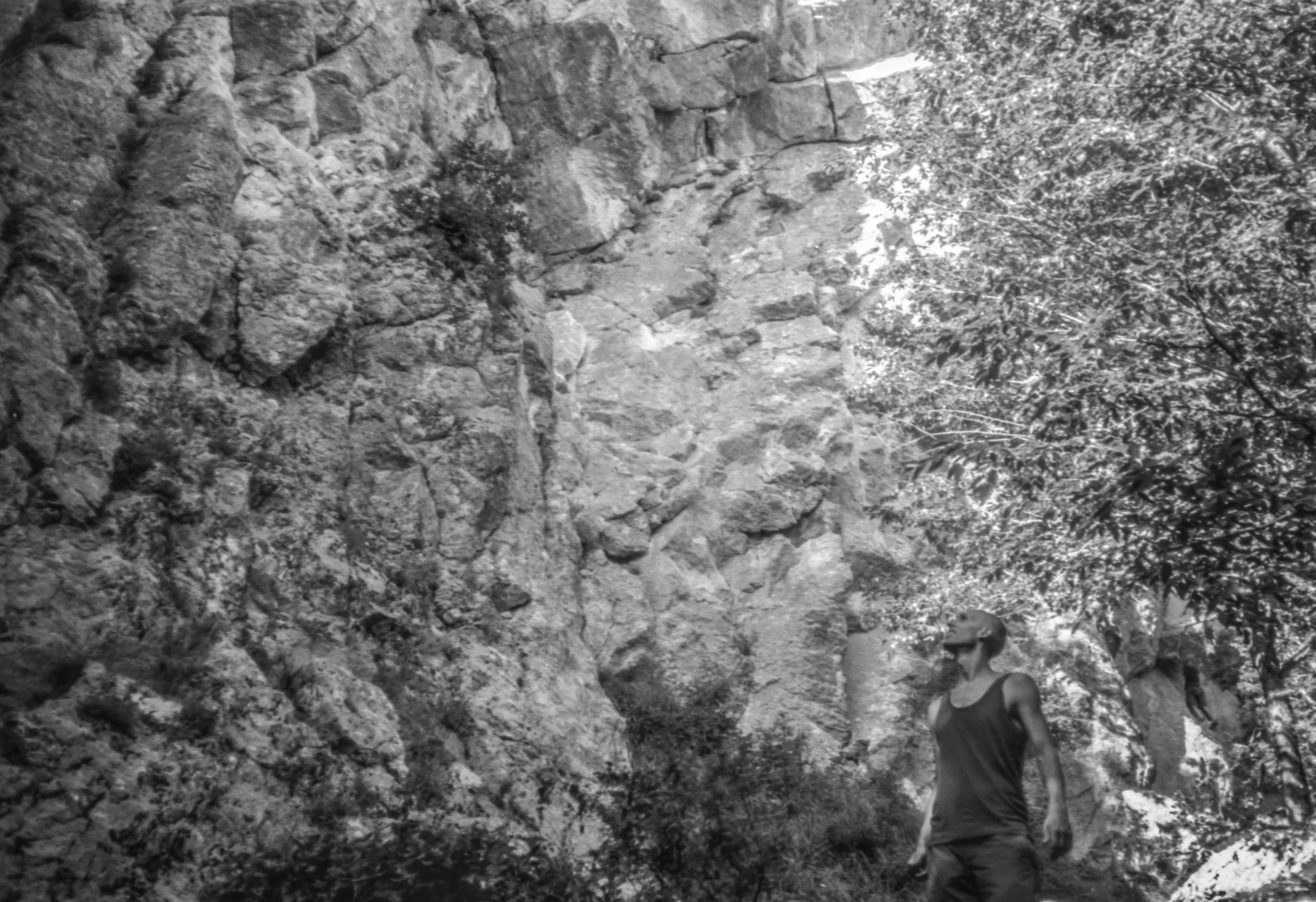 bw-rock015.jpg