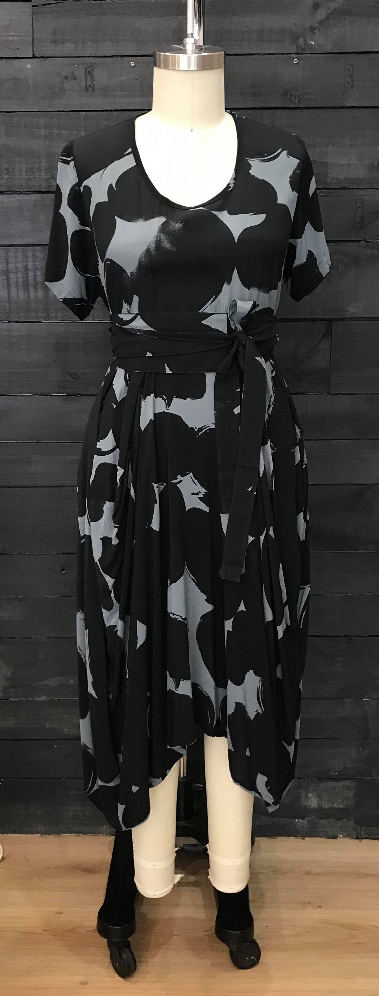 Tsuin Rayon Dress Slate x Black