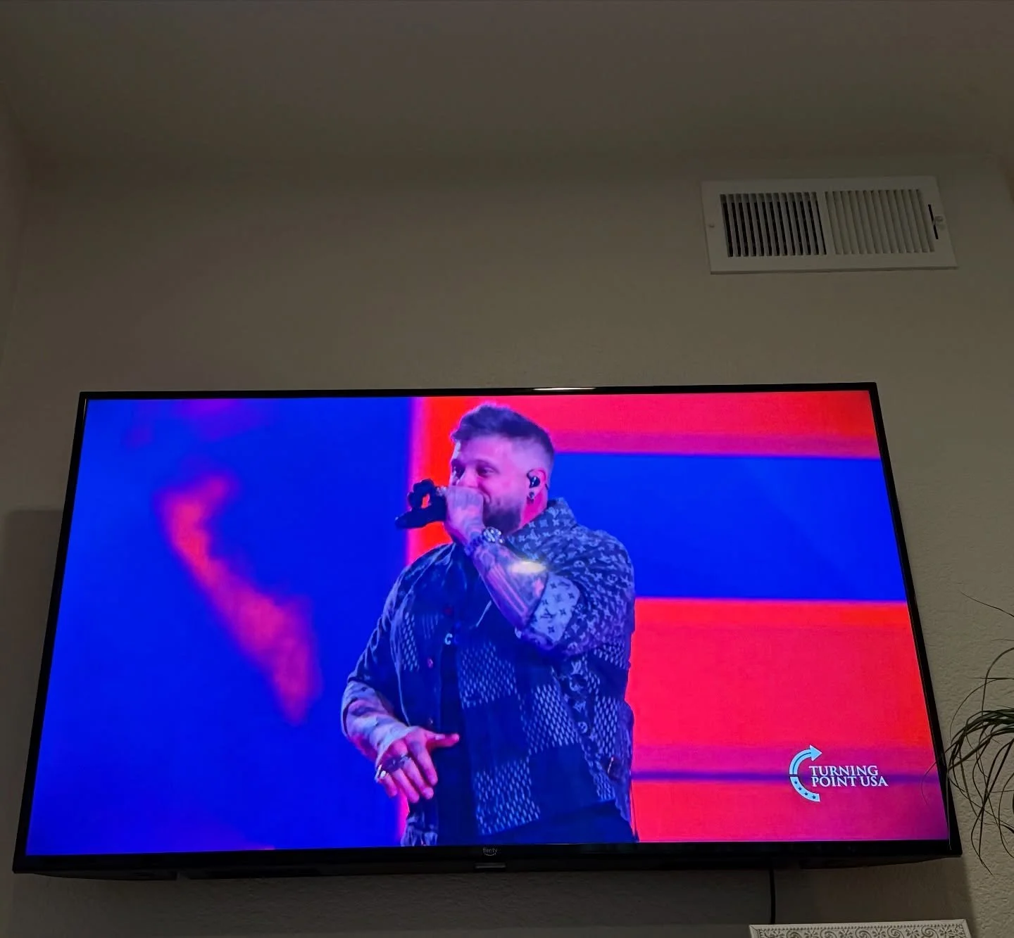 Who else is watching the Turning Point USA Halftime Show? 

😎🇺🇸🔥🔥🔥