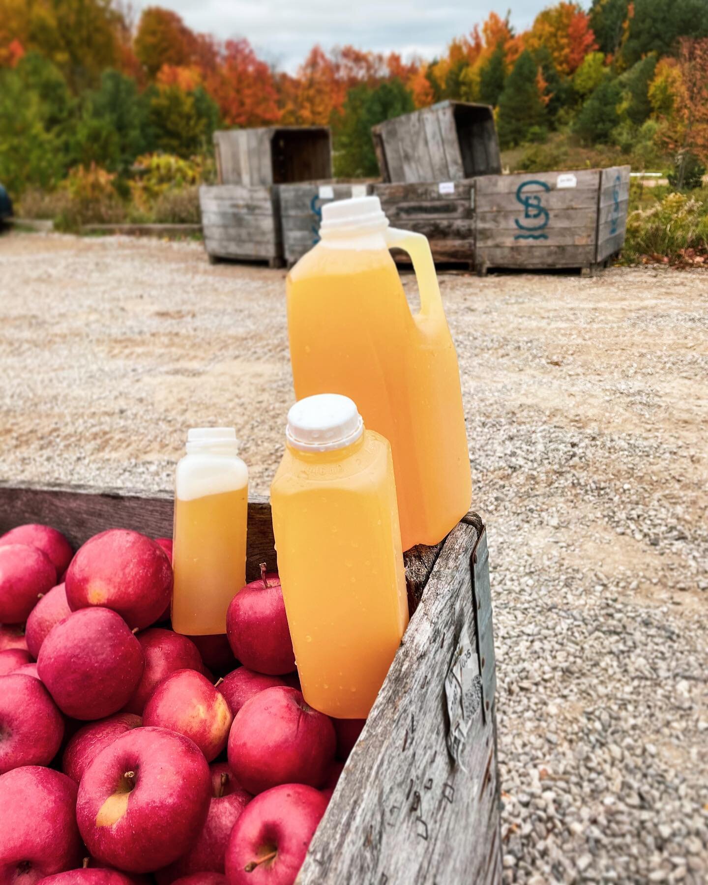 We&rsquo;re offering fresh pressed cider this fall for the first time, while supplies last! Grab your kids, your pregnant friend, the DD or any fresh apple cider lover and bring them to the cidery before we&rsquo;re all out!  #Cider #ciderdonuts #cid