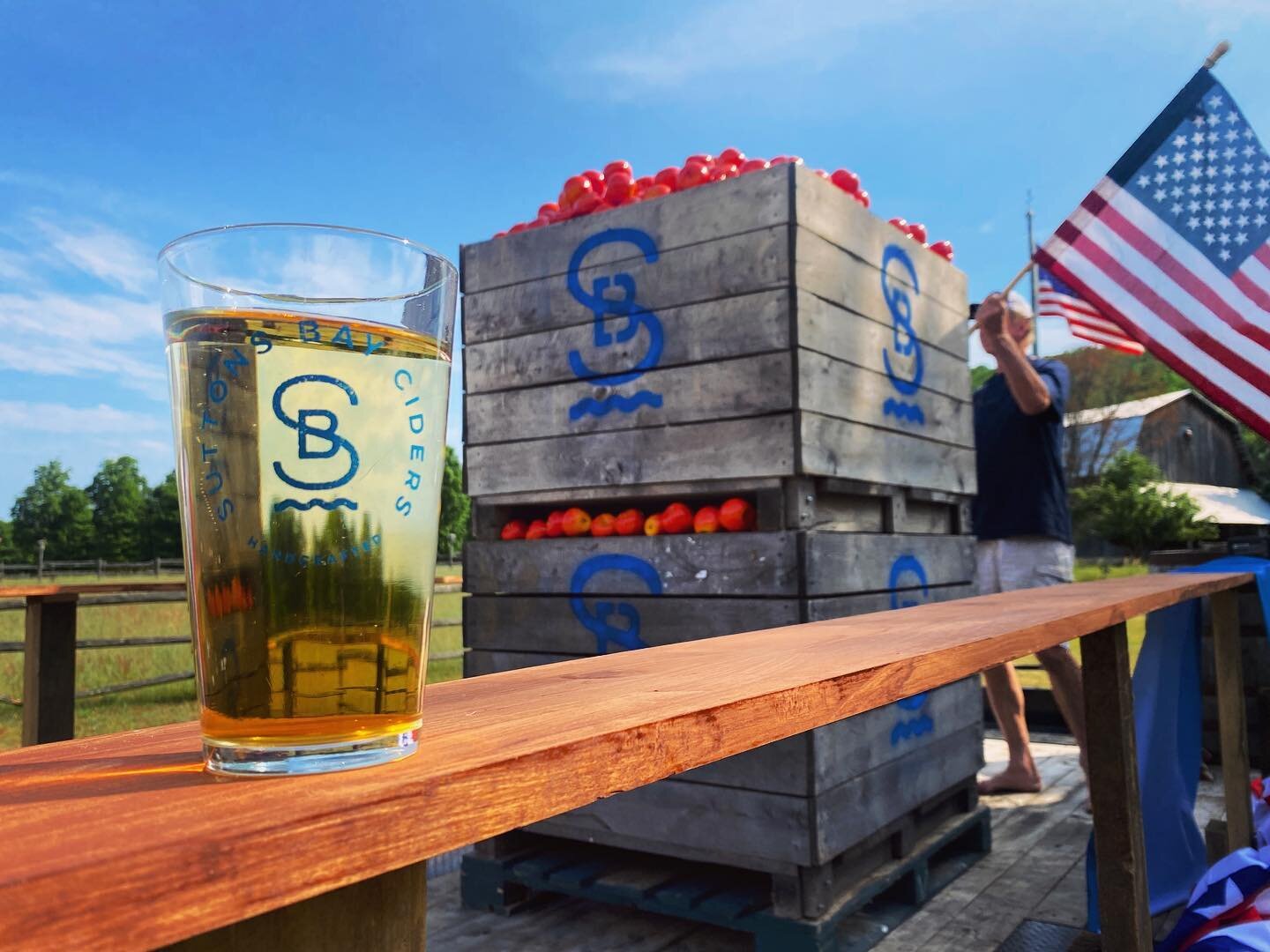 Happy Birthday America! Come see our Suttons Bay Ciders Float today at 3pm in the Leland parade. Have a great 4th of July! #cidery #SuttonsBay #Michigan #UpNorth #HardCider #m22 #Leland #LelandMi #LelandParade #america #CherryFest #cherryfestival #Tr