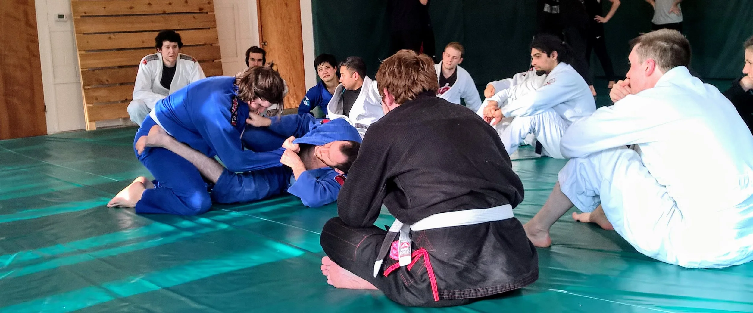 Detailed instruction on how to string together pairs of complimentary moves is one of the features of our fundamentals program