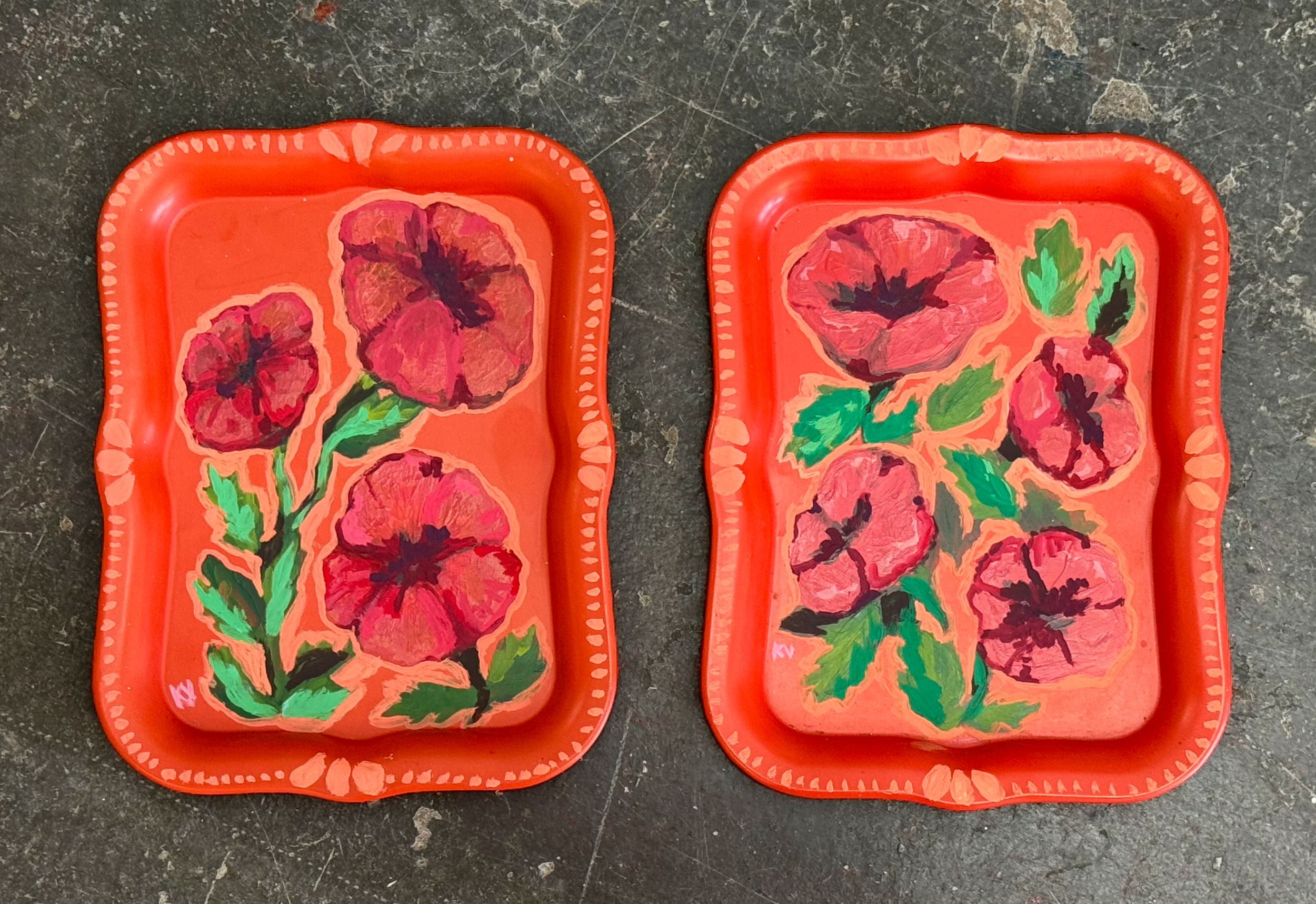 red tray.png