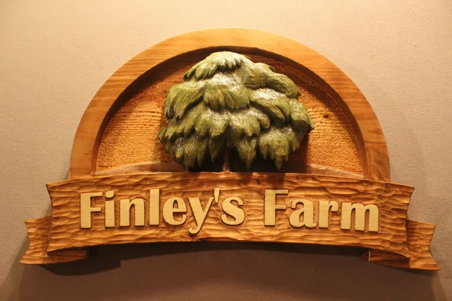 Farm signs by Fox Wood Signs
