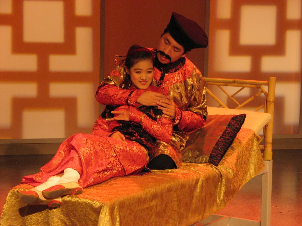 Naya_Chang_in_The_Waiting_Room_6-2006.10.28-15.42.42.jpg