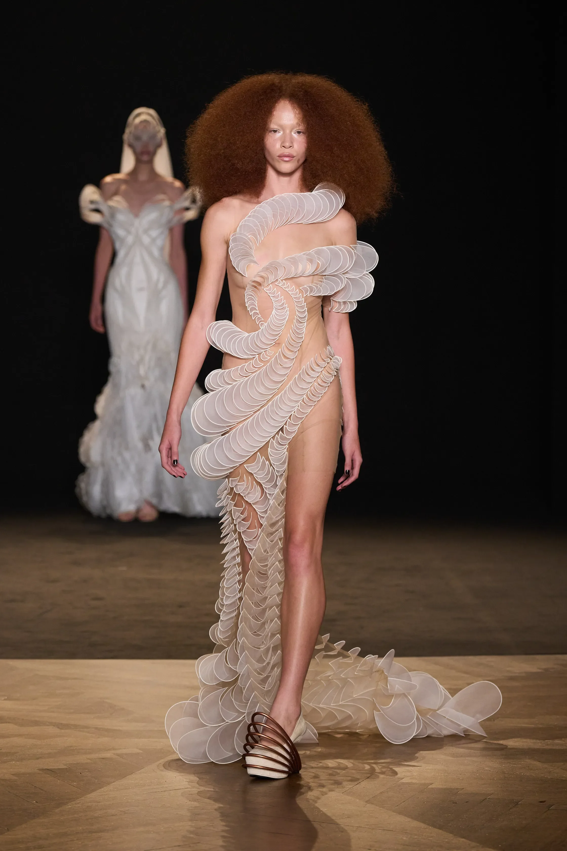 00013-iris-van-herpen-fall-2025-couture-credit-gorunway.jpg.webp