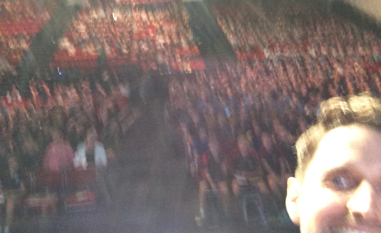 Great crowd - terrible photo! I'll stick to writing and drawing and leave the photography to the professionals. Epic Selfie Fail!