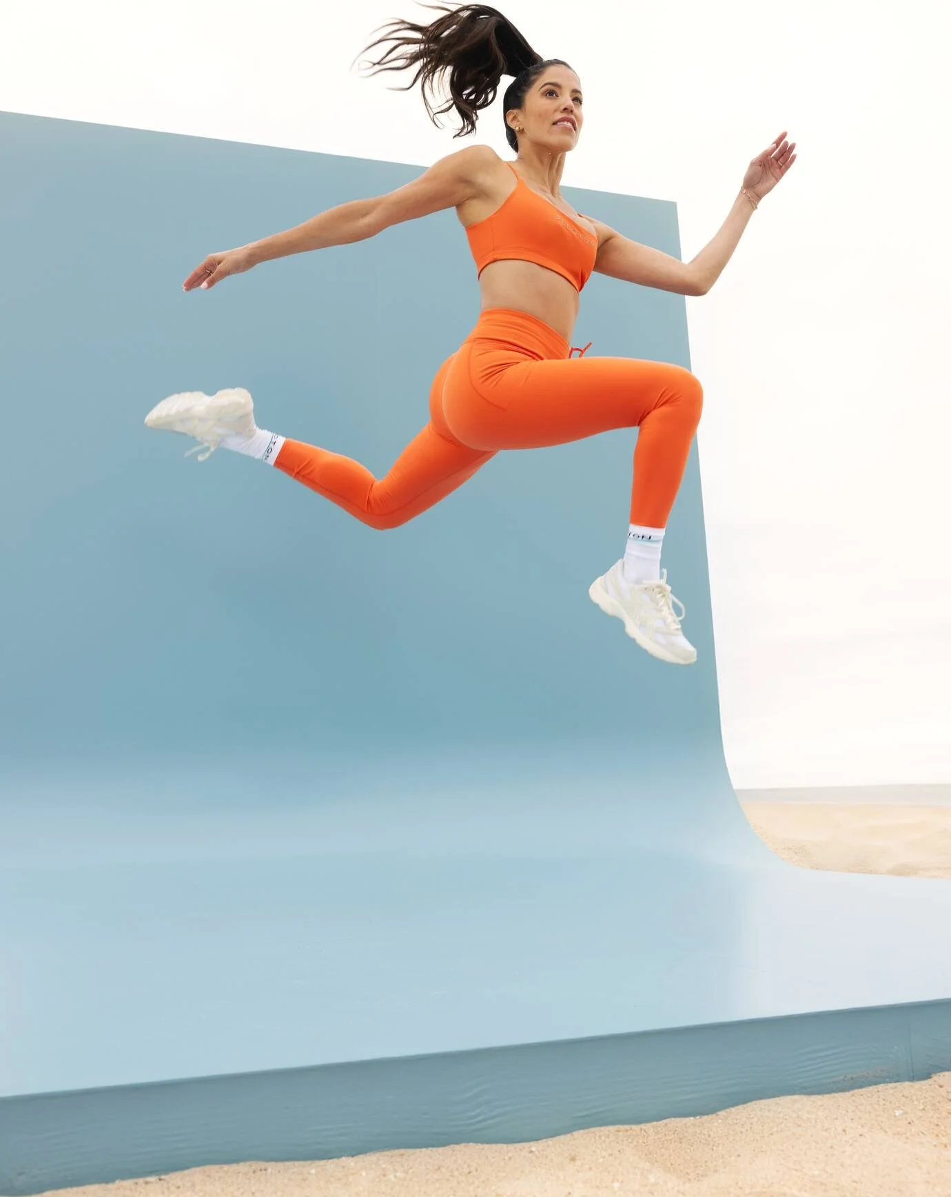 LIFESTYLE_PDP_IMAGE-SS25_PELOTON_SHOT 05_0715_HERO.jpg