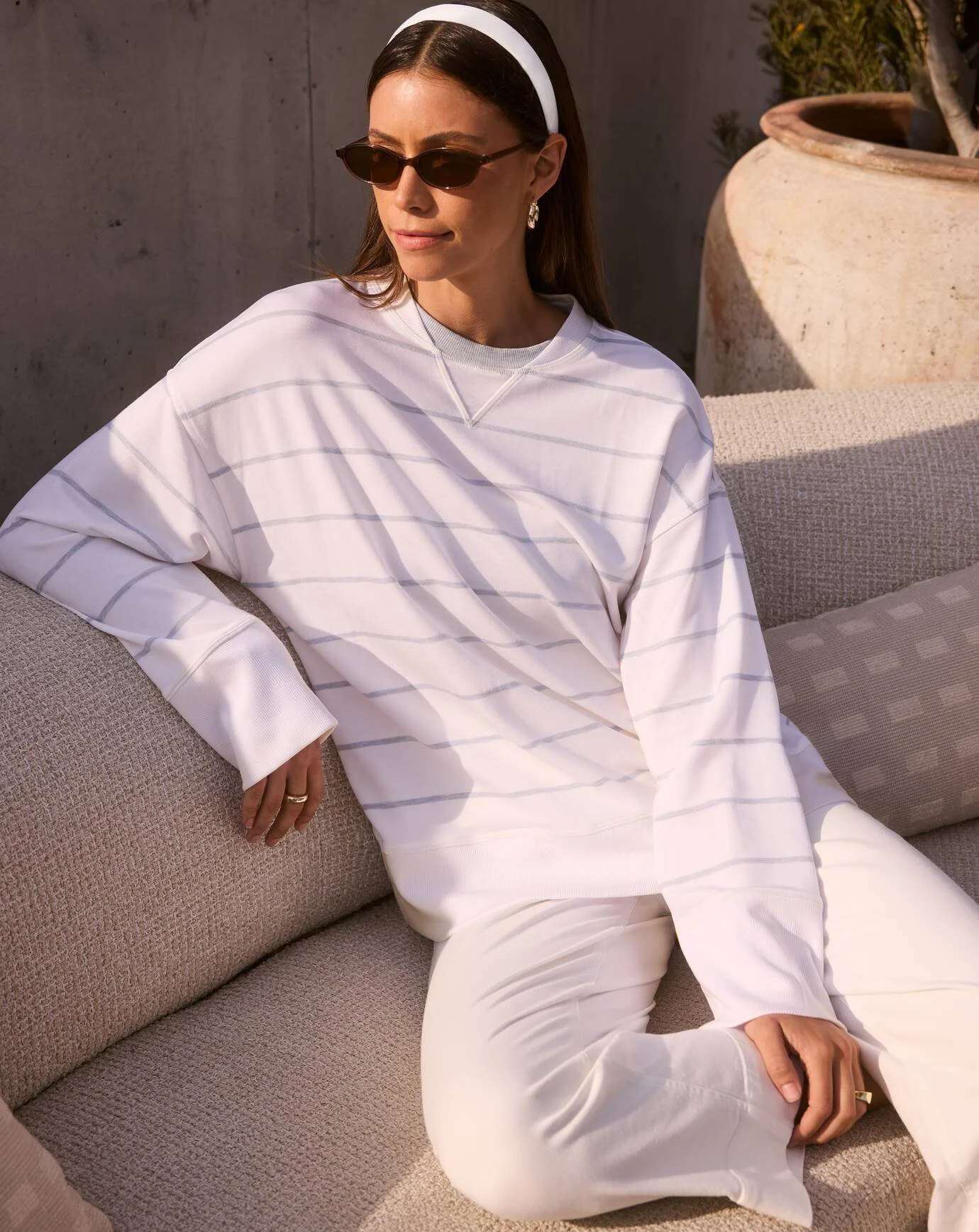 LIFESTYLE_PDP_IMAGE-SS26_NEW CLOUD_SHOT11_D2_WOMENS_5054_SECONDARY.jpg