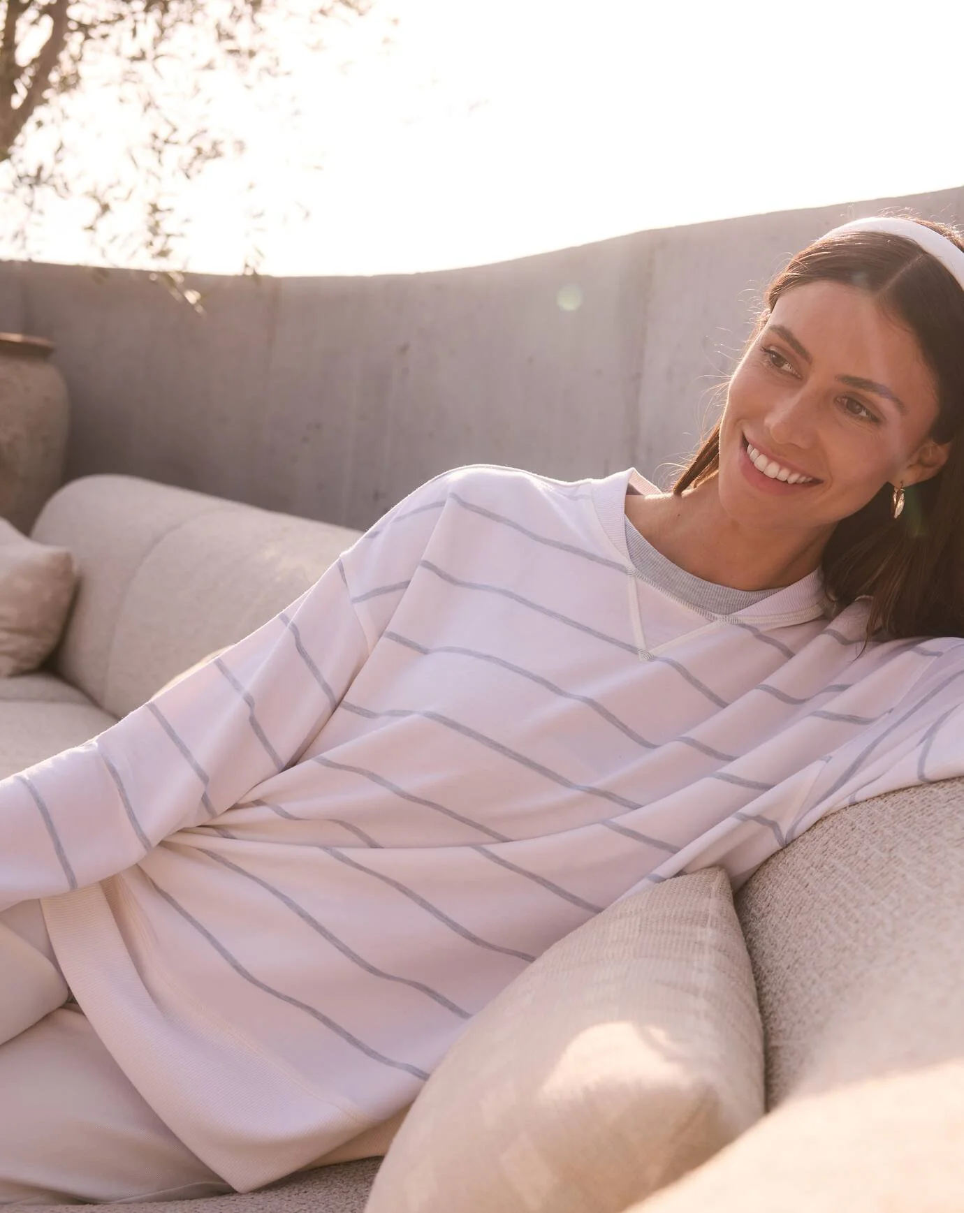 LIFESTYLE_PDP_IMAGE-SS26_NEW CLOUD_SHOT12_D2_WOMENS_5164_SECONDARY.jpg