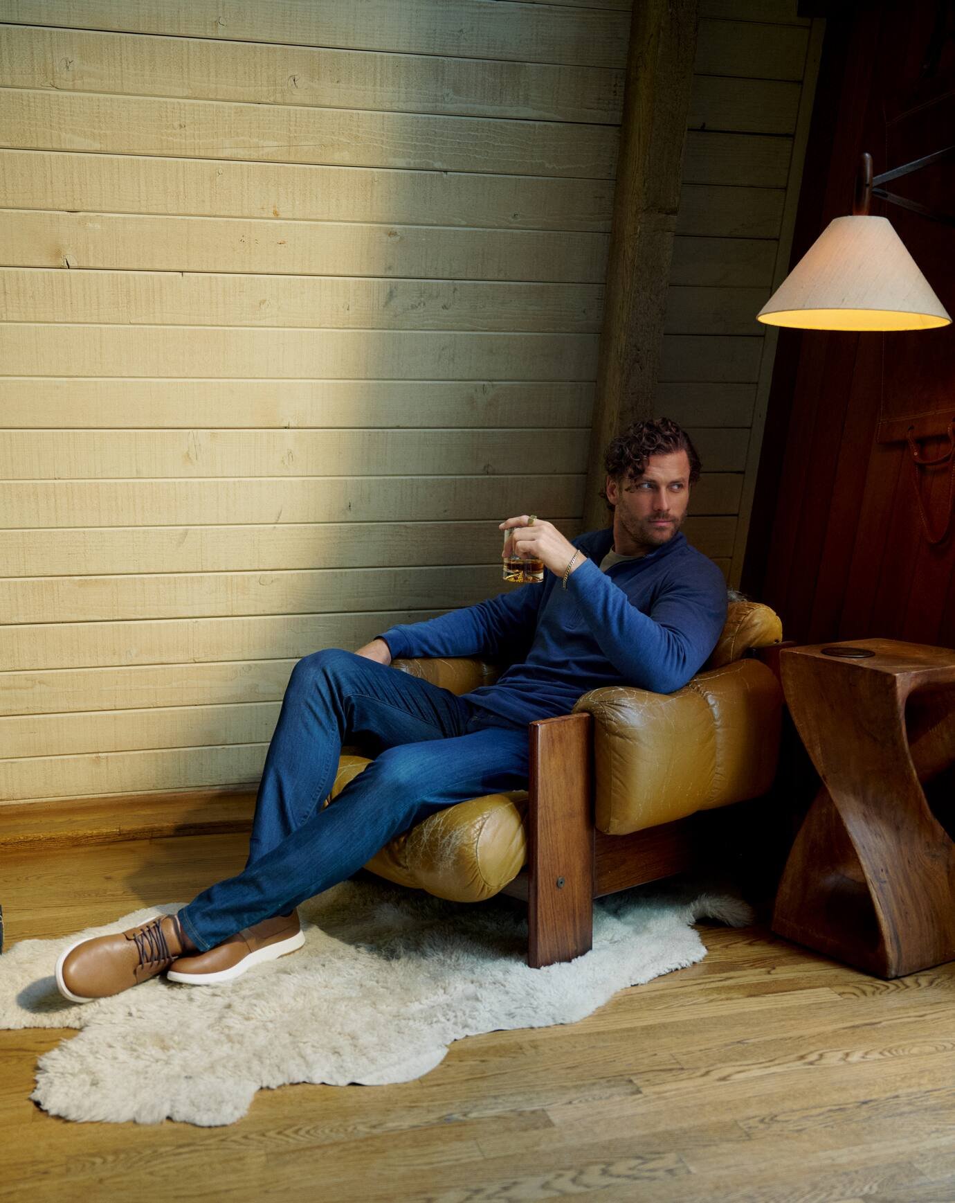 LIFESTYLE_PDP_IMAGE-FH26 HOLIDAY GIFT GUIDE_MEN_SHOT4_1440_SECONDARY.jpg