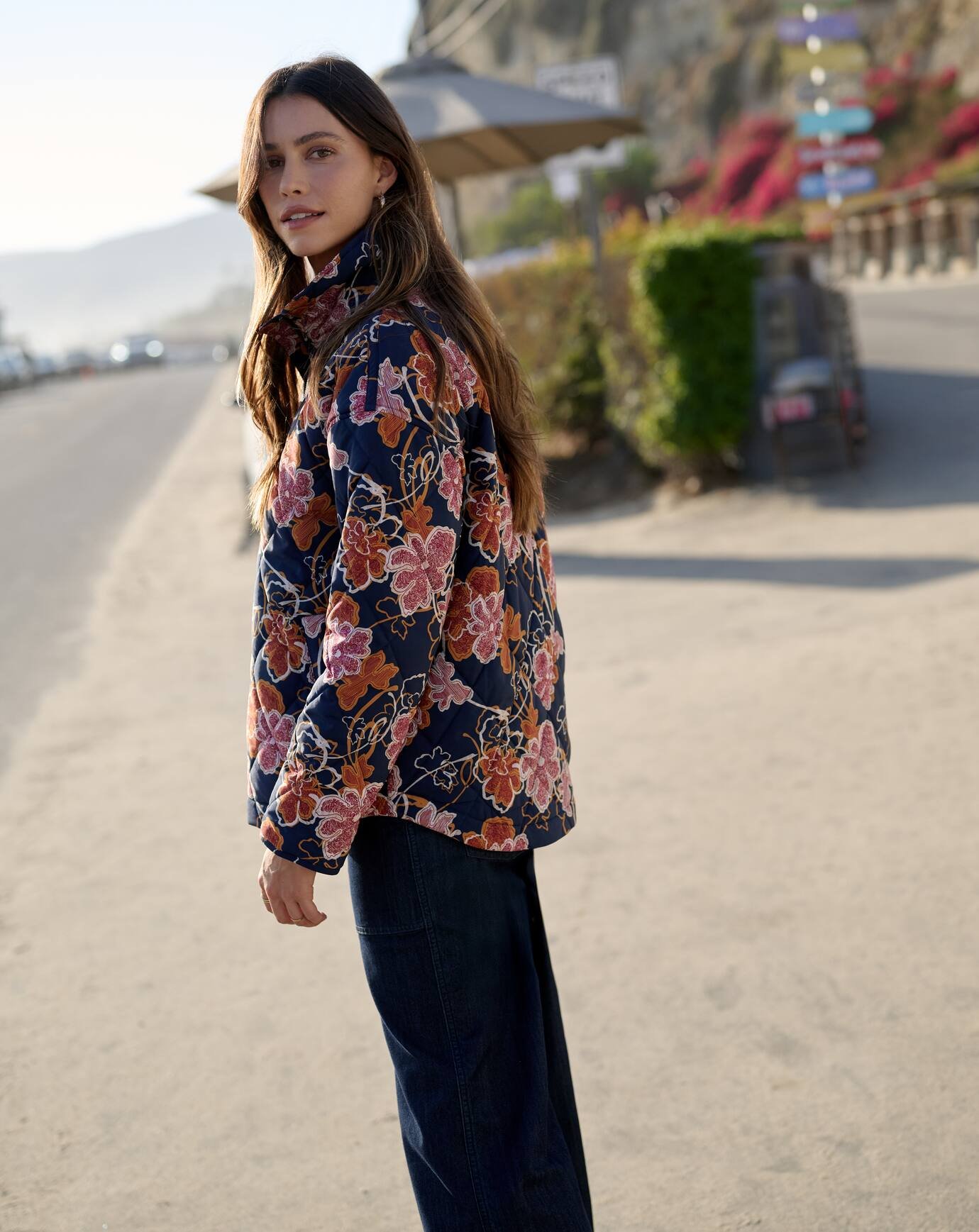 LIFESTYLE_PDP_IMAGE-FH26 HOLIDAY GIFT GUIDE_WOMENS_SHOT9_7098_SECONDARY.jpg