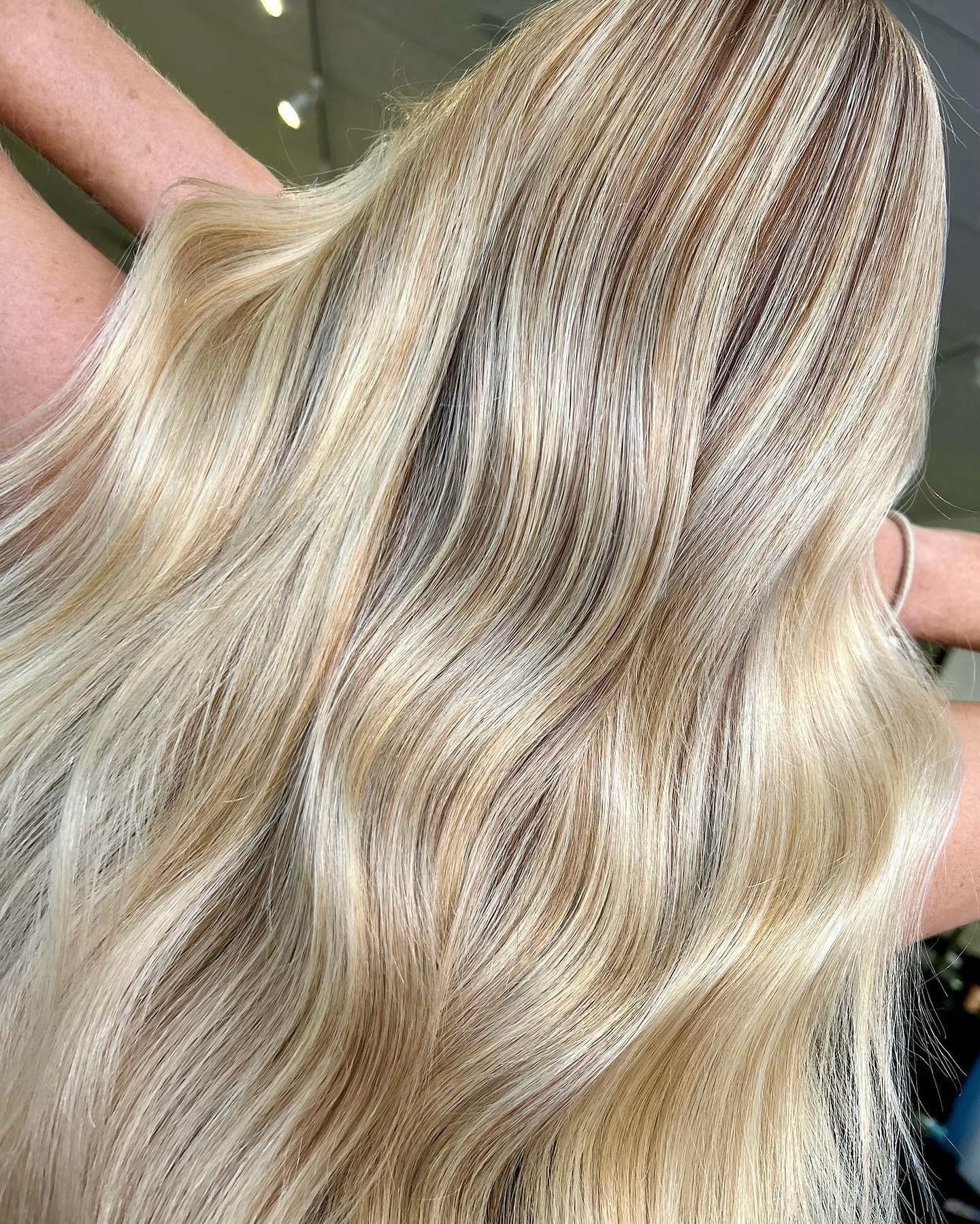 The Cooler Weather Is Approaching! 
And we're obsessing over textured blondes! 😍 

Coloured &amp; Styled @hairbymadisonclare_boblonde 

For all appointments or enquires 
Email 💌 info@boblonde.com
East Freo 📞 9319 8444
Dalkeith 📞 6162 2082