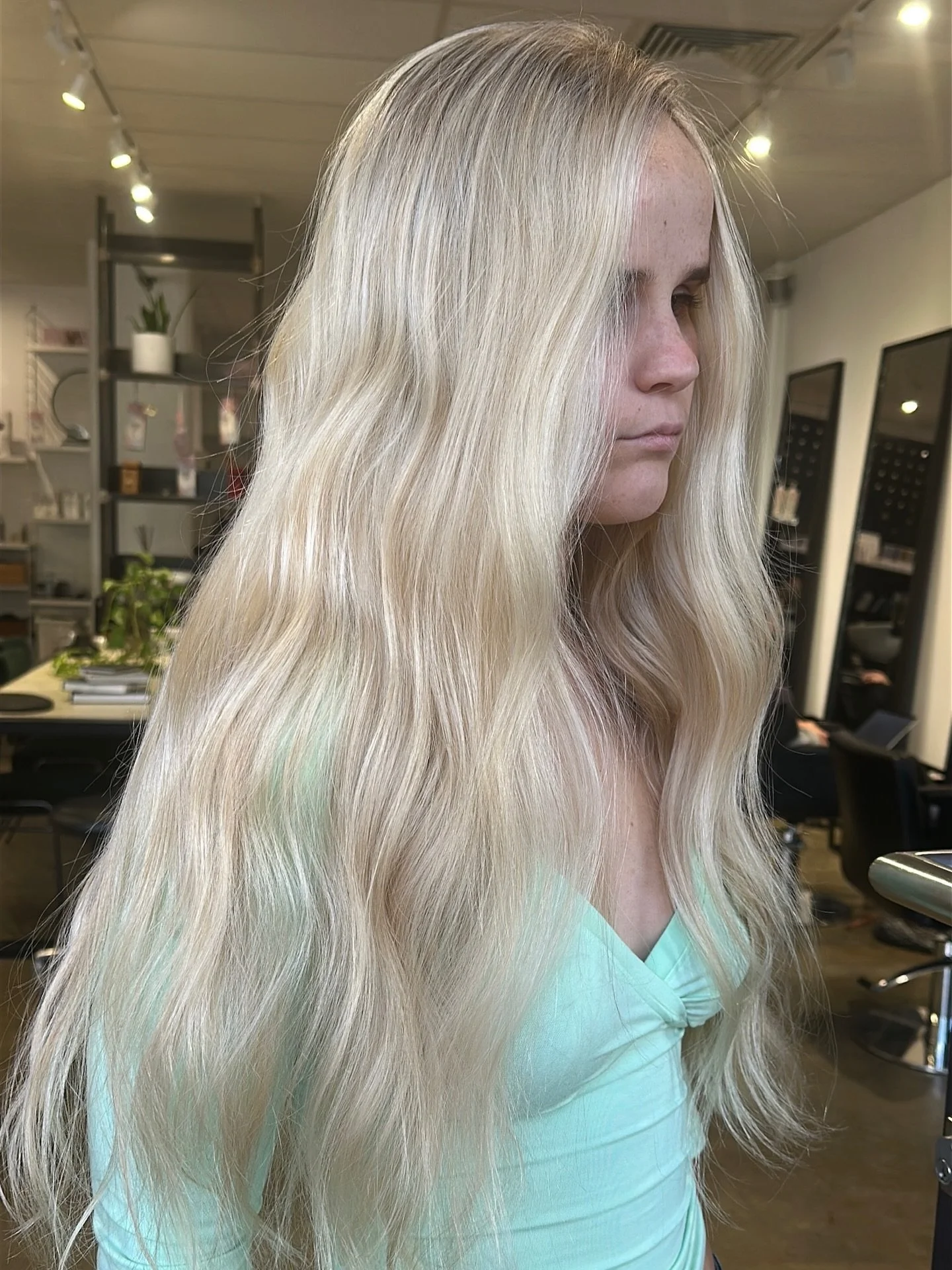 COOL GIRL BLONDE 🪽🤍

How epic is this ladies hair?! Obsessed ❤️&zwj;🔥
Nina &bull; Dalkeith 

BoBlonde | Perths Best Blonde Salon
Hair makeover Perth hairdresser blonde girl hair trending creamy blonde