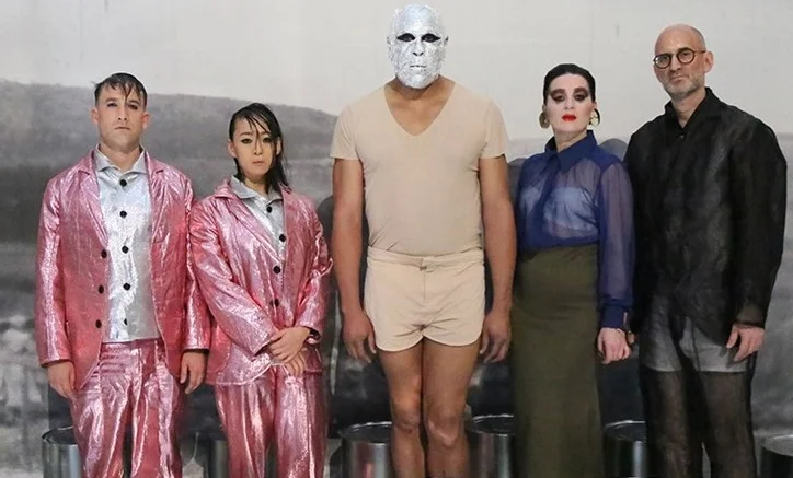 Susanne Sachsse mit ihrer Konzertperformance am 10.6. 2018 in Köln https://www.academycologne.org/de/article/1381_original_sin_a_concert , am 14.06. auf der Art Basel http://www.kaserne-basel.ch/de/tanztheater/Susanne_Sachse___Xiu 2. Preis für Hörspiel des Monats: " Susanne Sachsse as the star in Felix Kubin's new German-language radio play called "Die Maschine steht still" on NDR. It's available online for the next year at: https://www.ndr.de/ndrkultur/sendungen/hoerspiel/Hoerspiel-Die-Maschine-steht-still,sendung782380.html