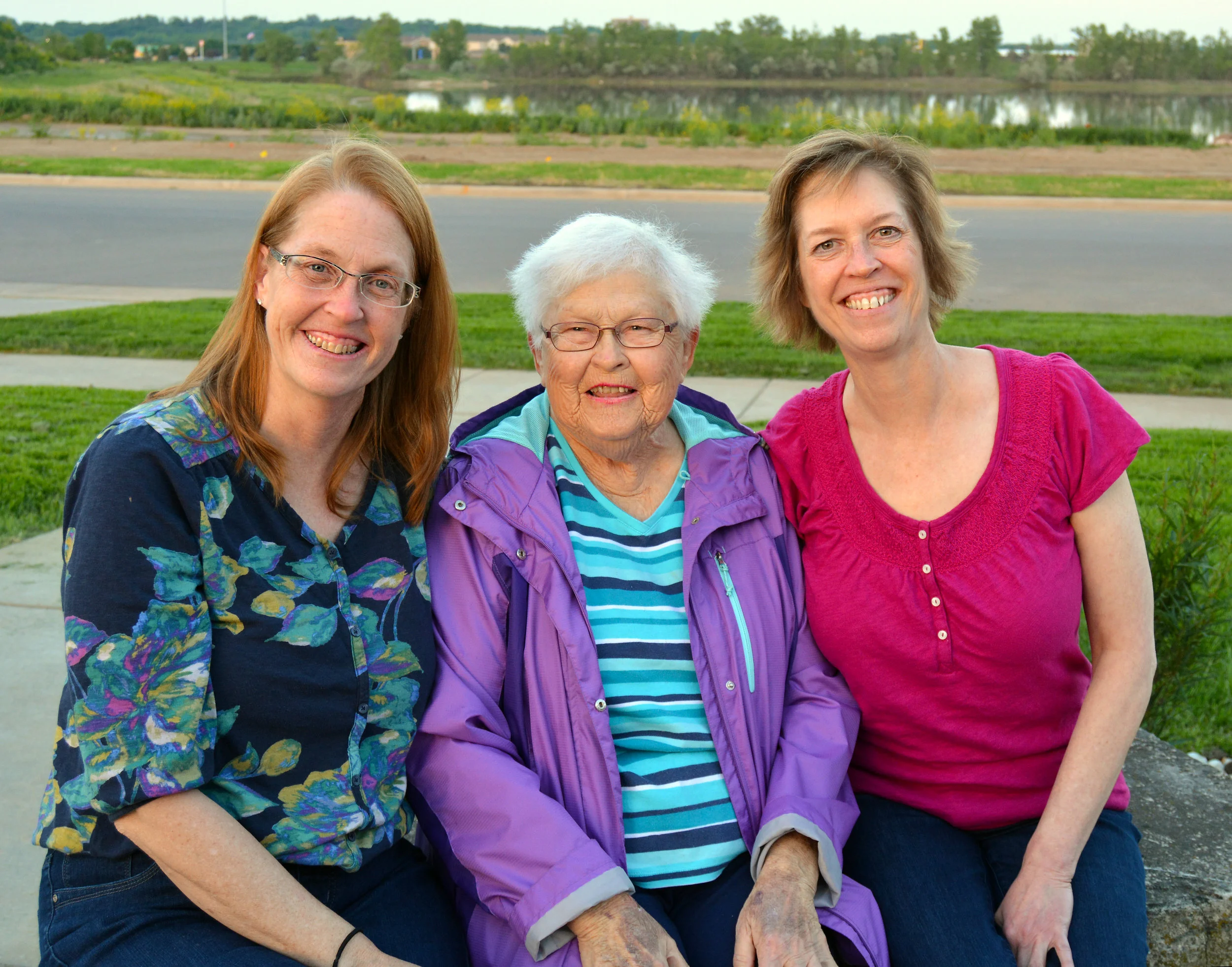  Patty Vognild, Hilda Lorraine Friessen, Cindy Monnin 