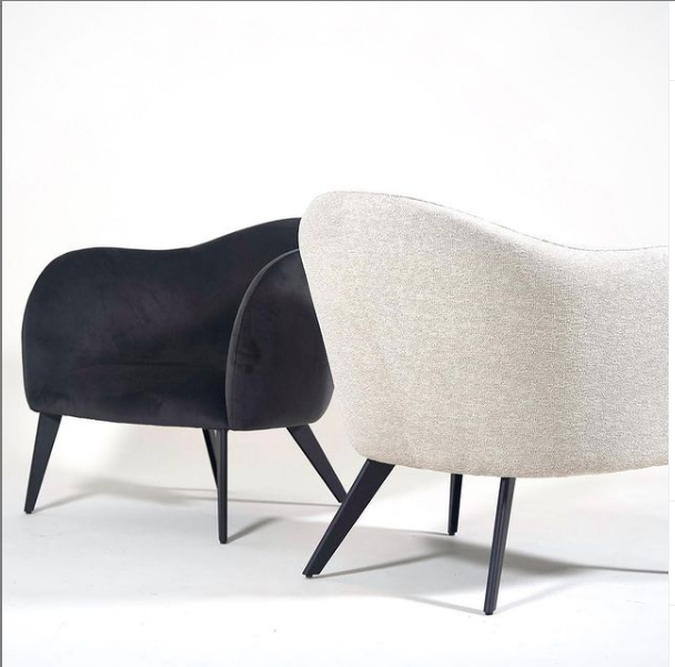 CurvyChairs.png