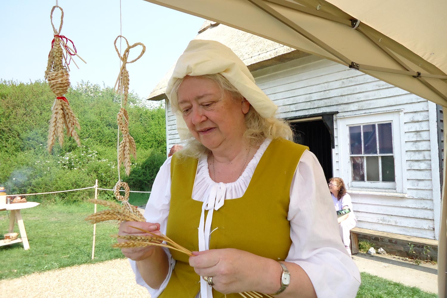 Making corn dollies