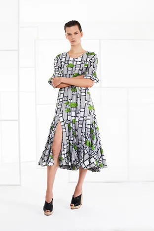 Chalayan_001_1366.450x675.JPG