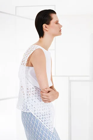 Chalayan_016_1366.450x675.JPG