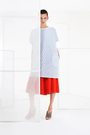 Chalayan_018_1366.450x675.JPG