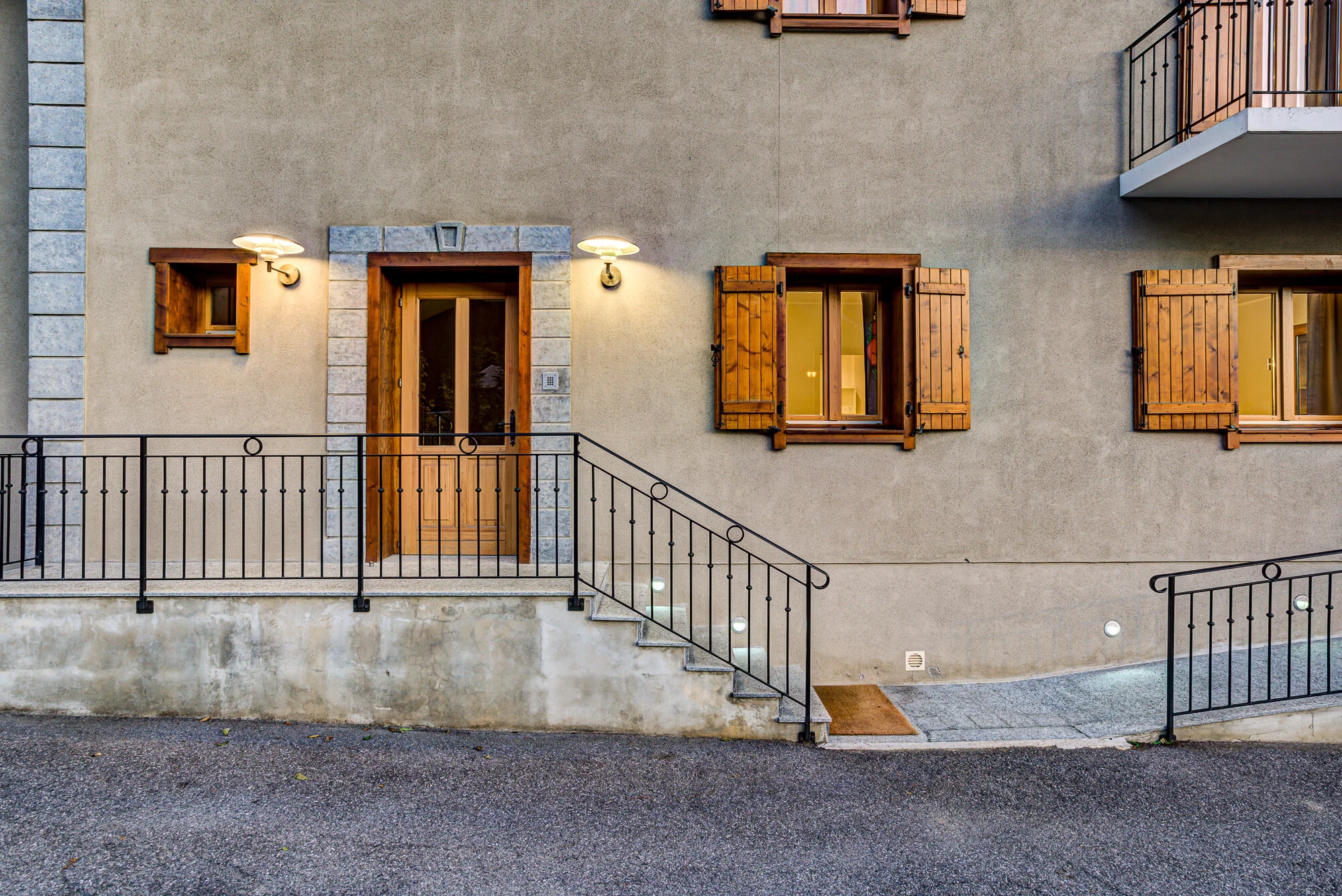 villa mont blanc situated in the hart of the city — villa mont blanc