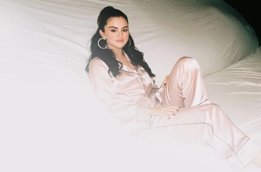 SelenaGomez-ICantGetEnough-Contest-Archive.jpg
