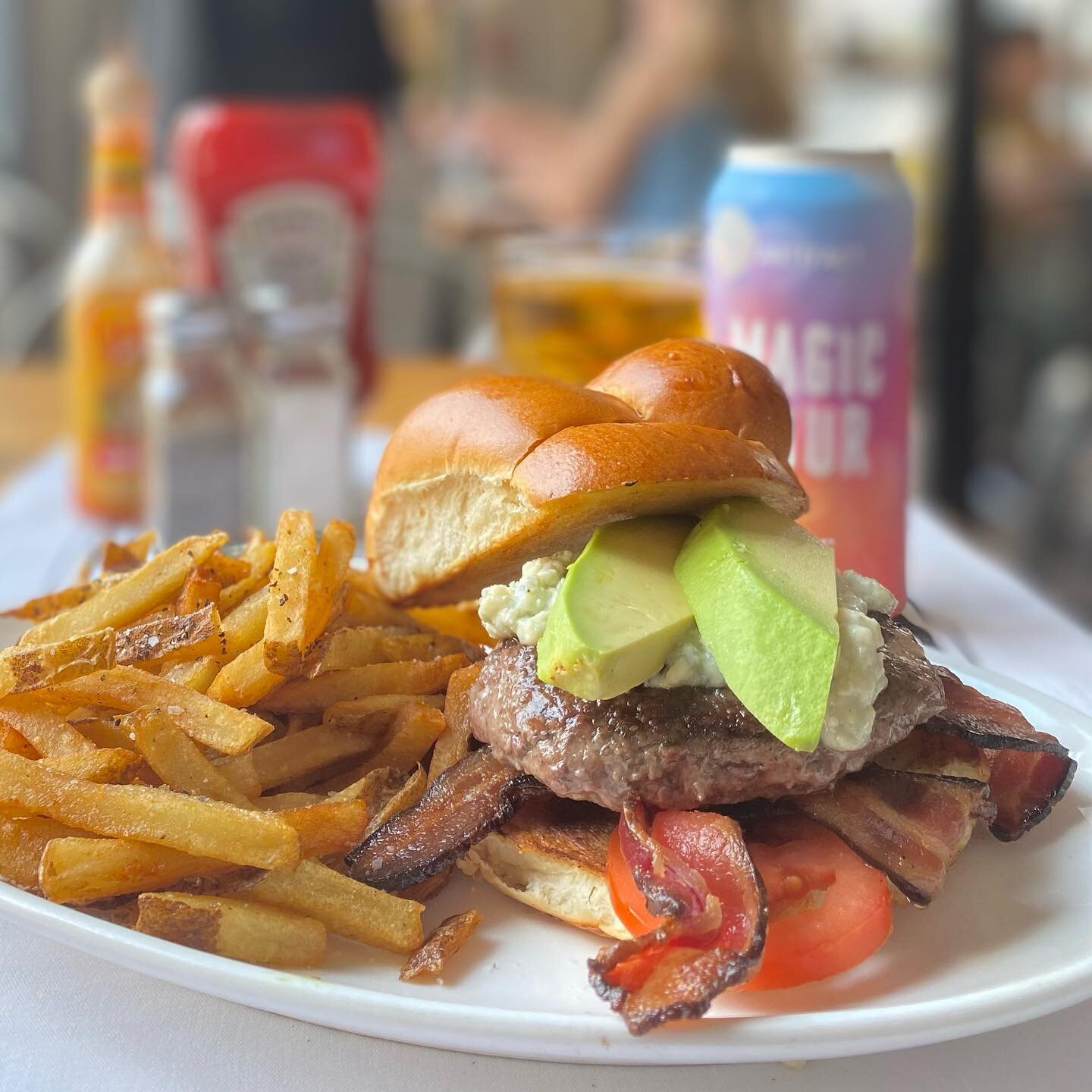 Burgers were  made for summer nights like this. 

Try our black &amp; blue burger served with hand cut french fries. Pair this juicy burger with an ice cold beer (or two) from our  local beer list.
#burger #eatlocal #bluecheeseburger