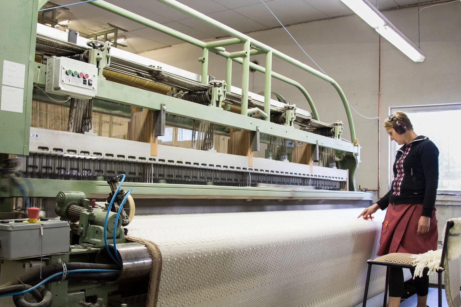 Weaving MADISON rug.jpeg