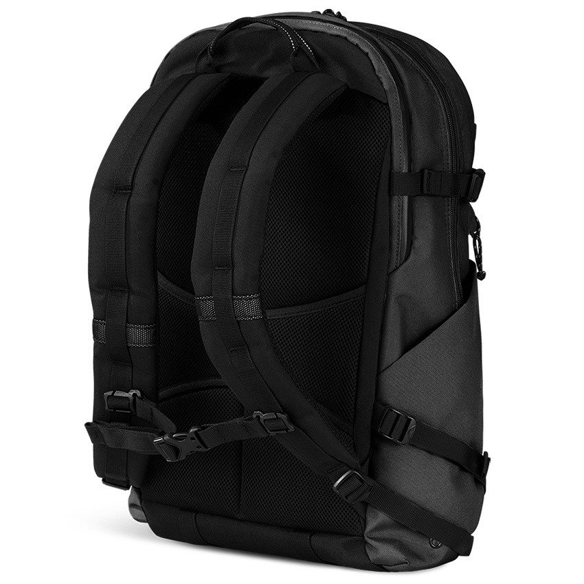 Ogio-convoy-320-backpack-review-03.jpg