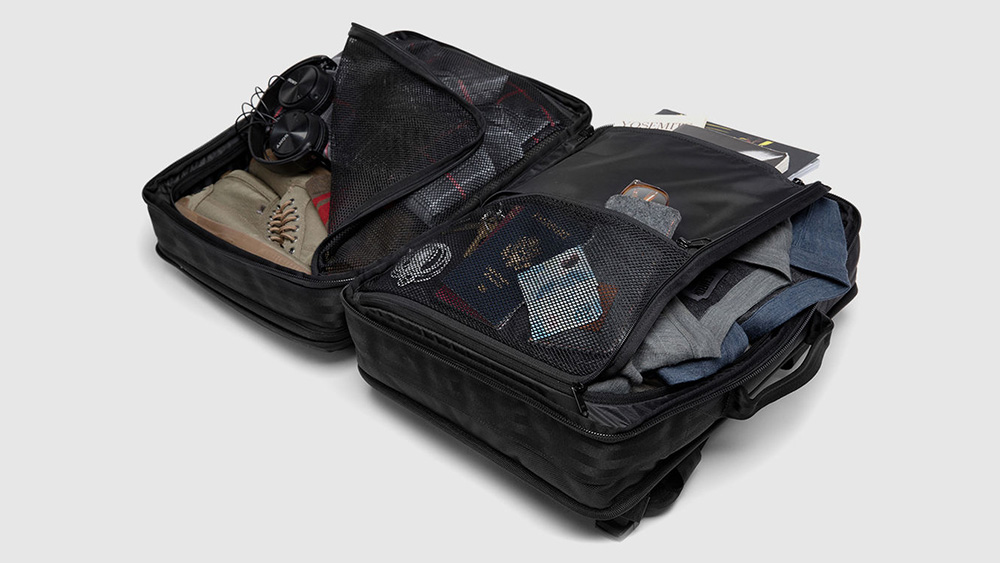chrome-macheto-travel-backpack-02.jpg