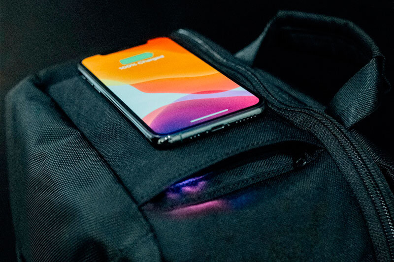 HEX Technical wireless charging backpack