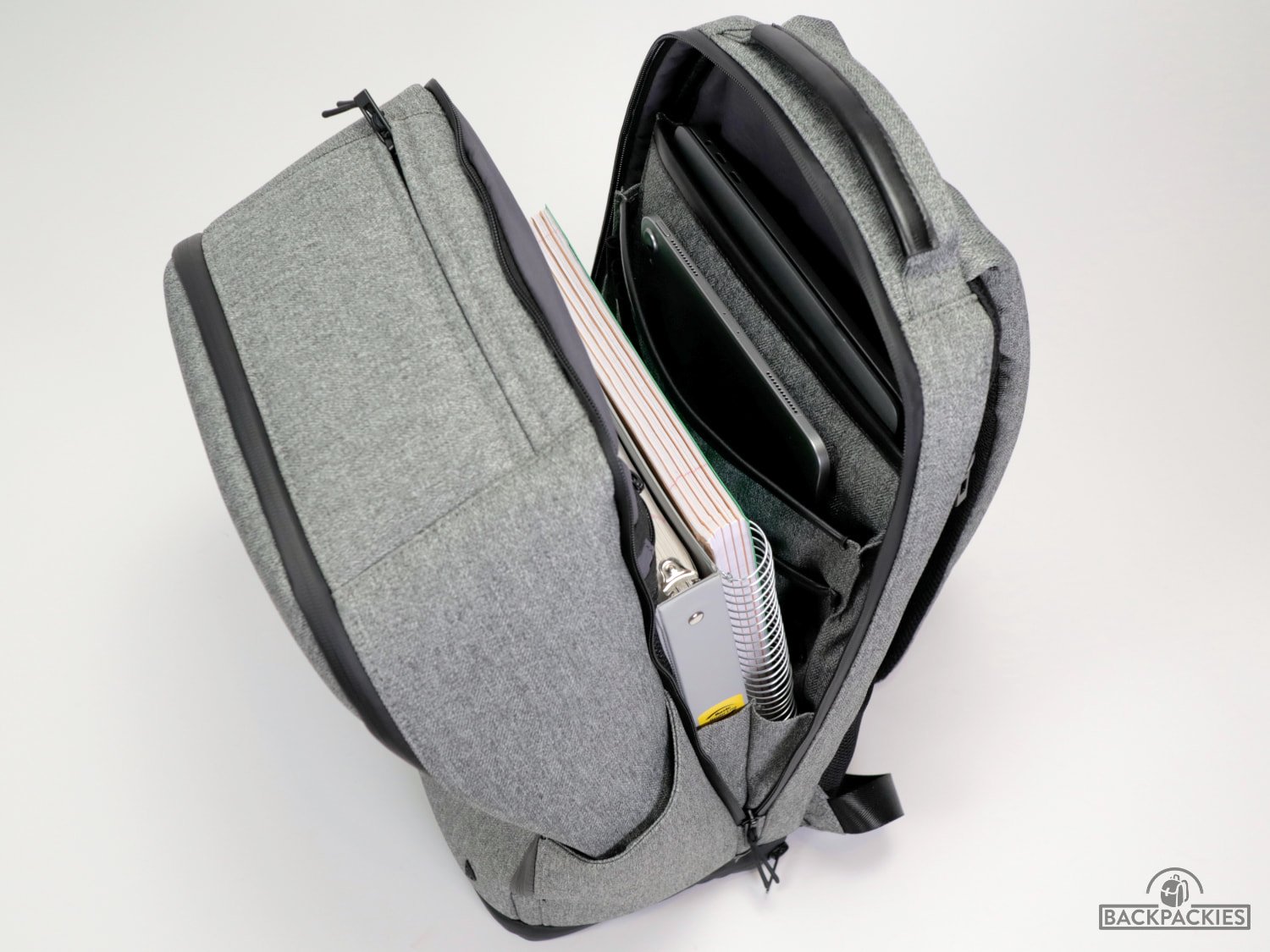 Public Rec Pro Pack Plus laptop compartment