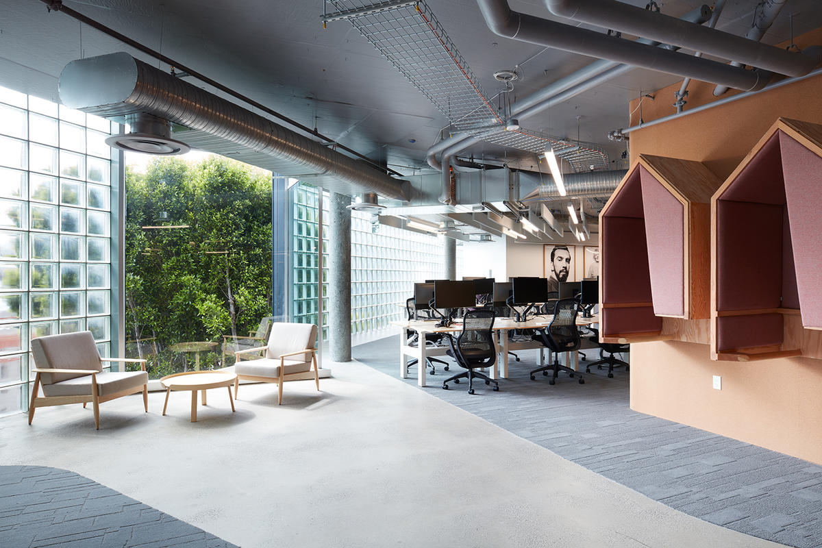 Airbnb Headquarters 2 Desks