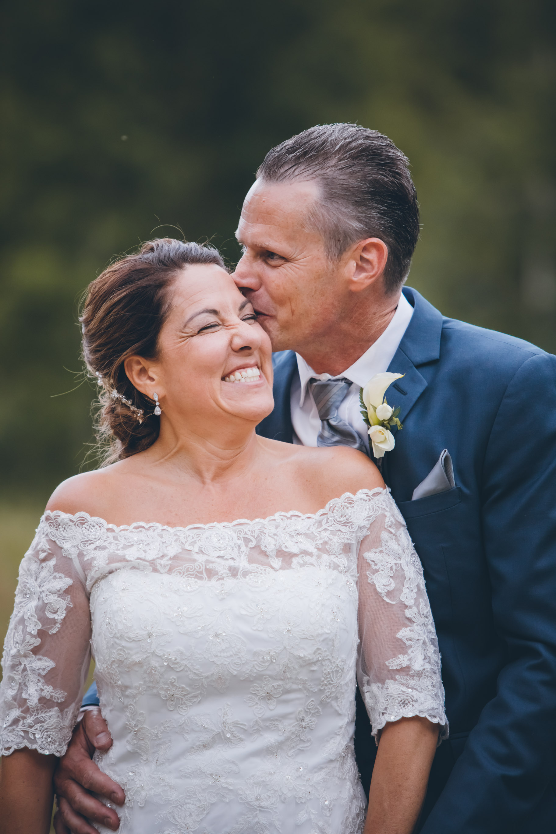 Wedding Photos at Mountain Thunder Lodge in Breckenridge