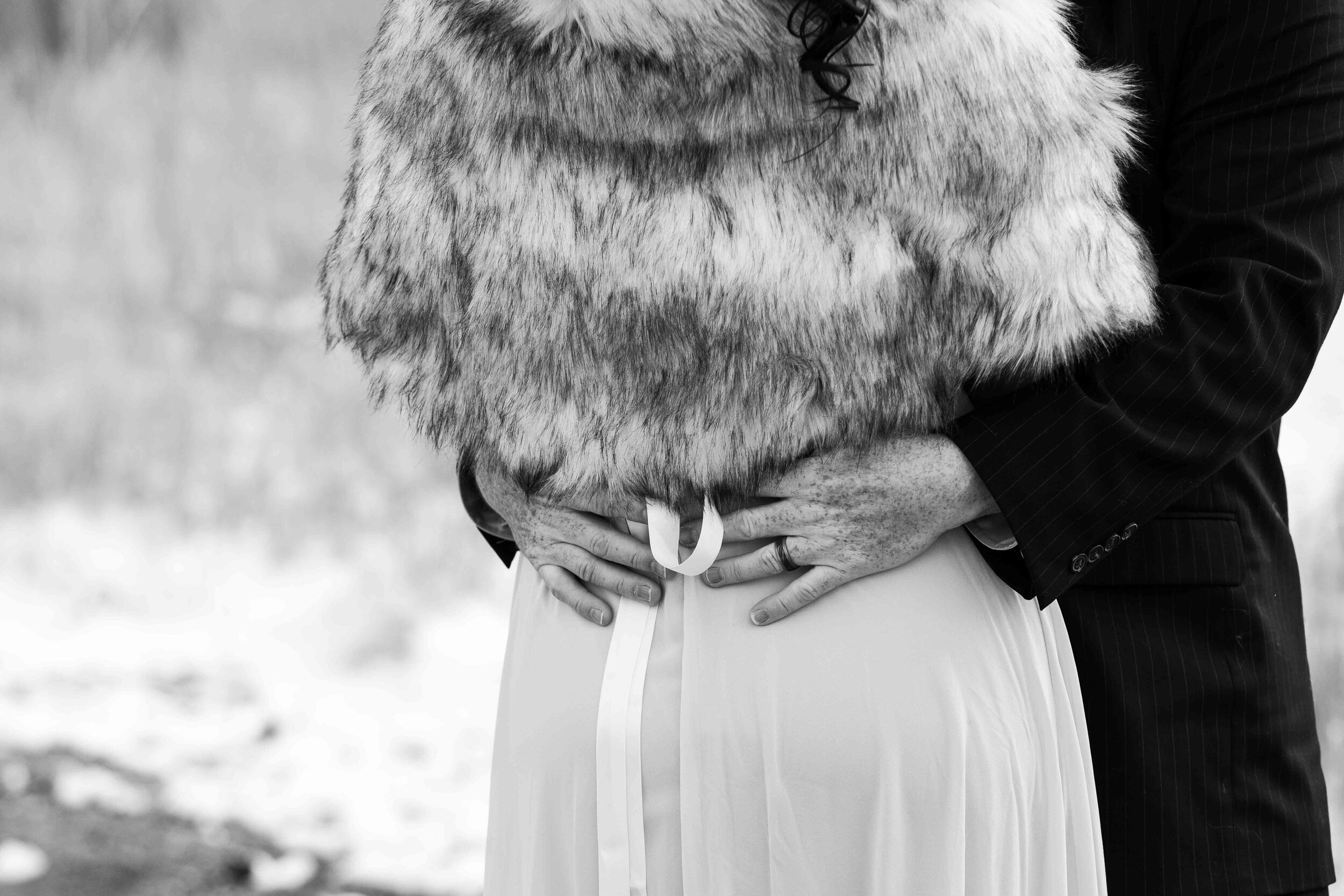 Garden of the Gods Elopement Photography. Small Wedding in Colorado Springs. Pandemic Elopements. Elopement Photographer Near Me. Winter Garden of the Gods Wedding. 