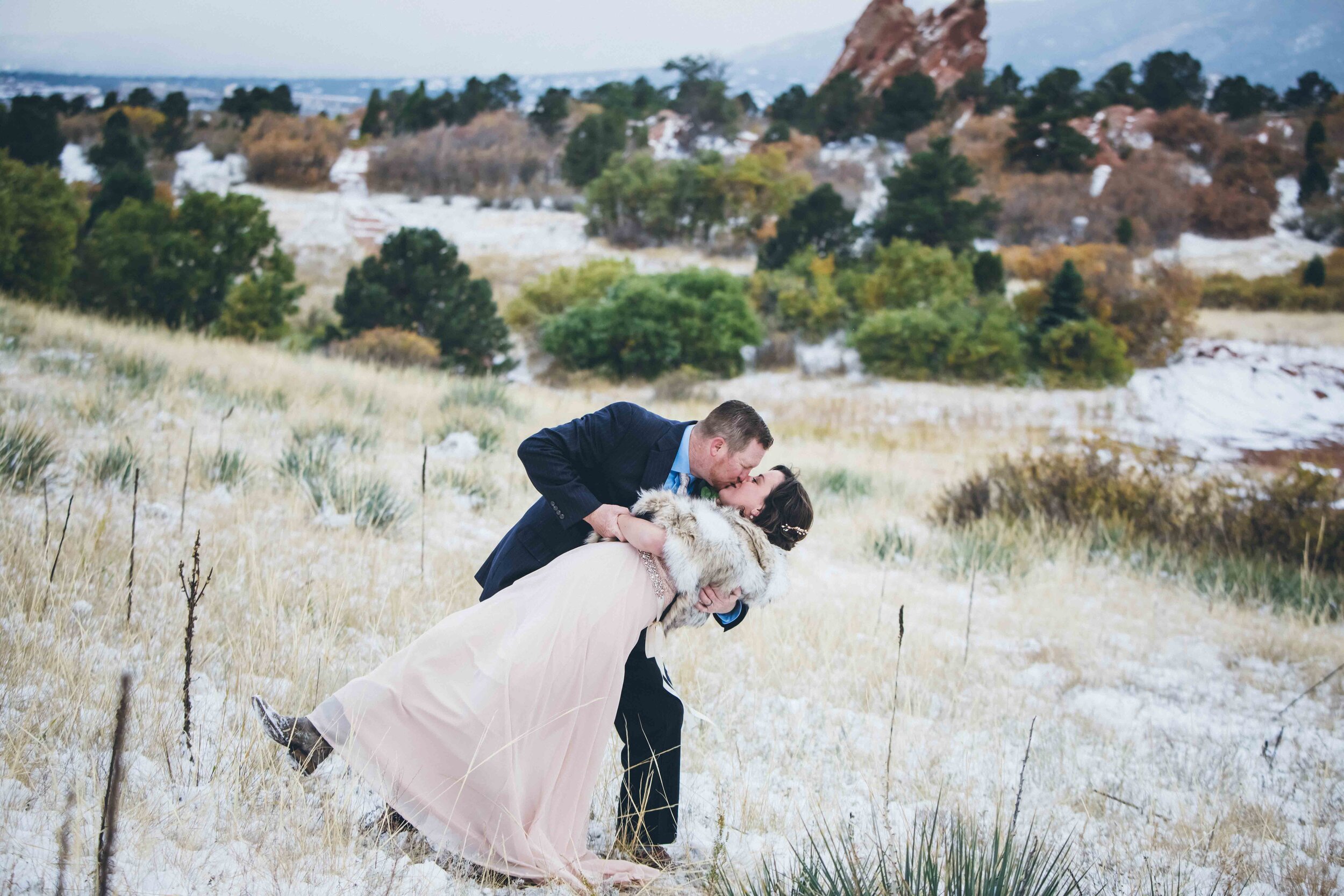 Garden of the Gods Elopement Photography. Small Wedding in Colorado Springs. Pandemic Elopements. Elopement Photographer Near Me. Winter Garden of the Gods Wedding. 