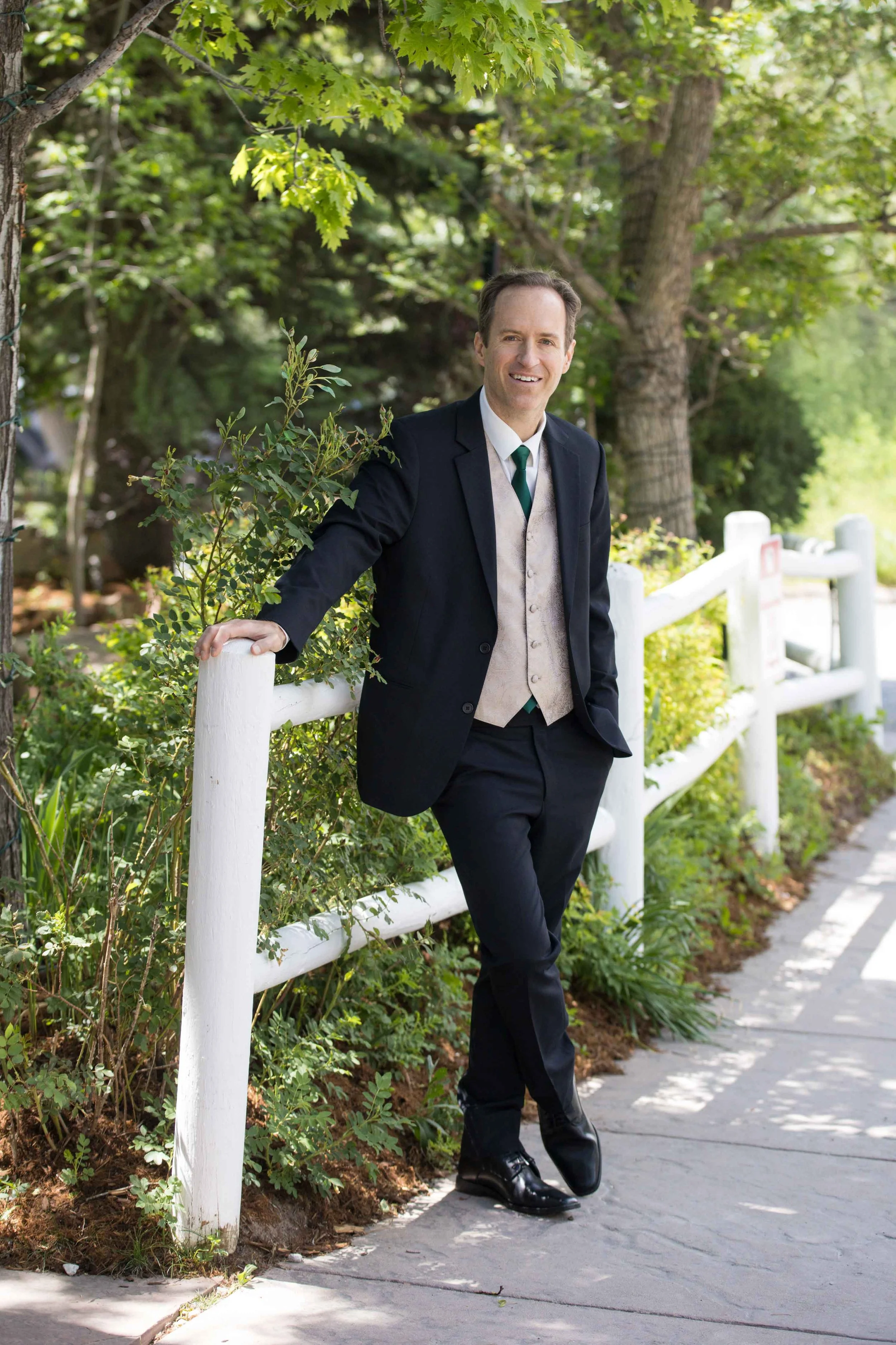 Groom photo at Greenbriar Inn in Boulder