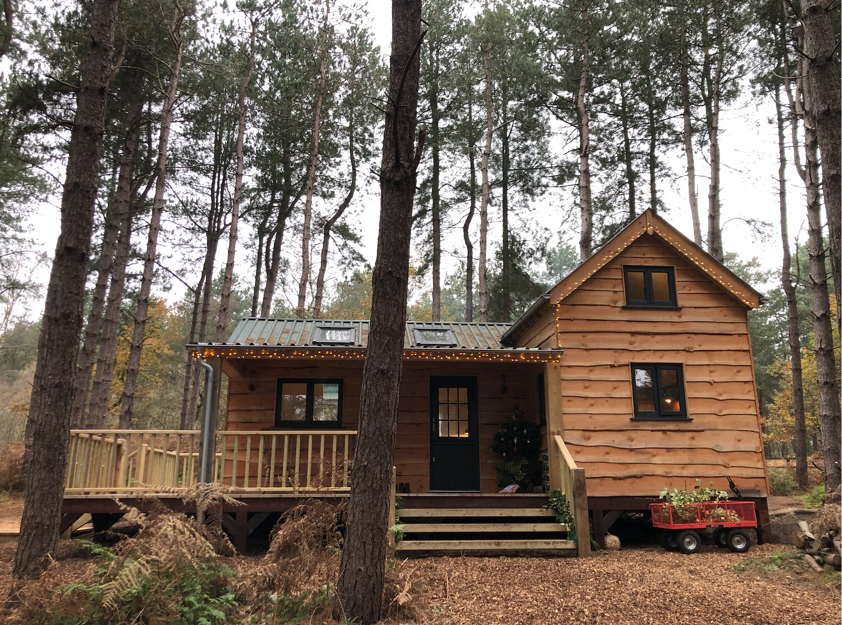 Treehouse breaks in the UK with hot tub
