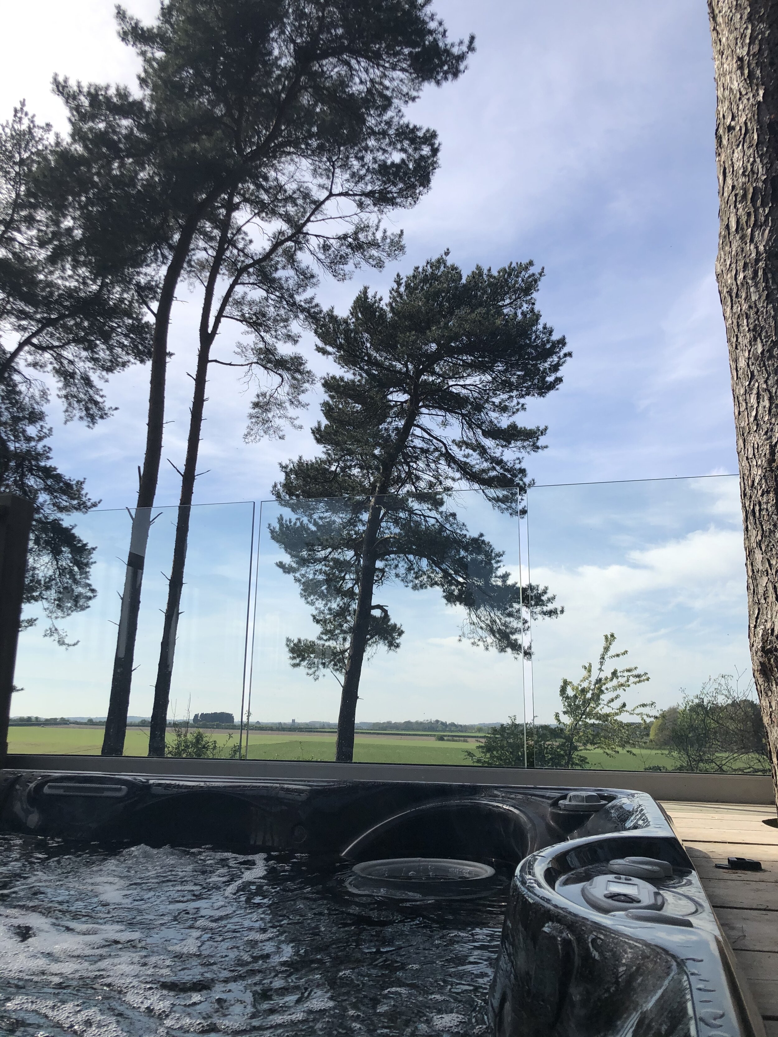 Happy Valley Norfolk | Rest, relax and rejuvenate in Toad Hall's private hot tub 