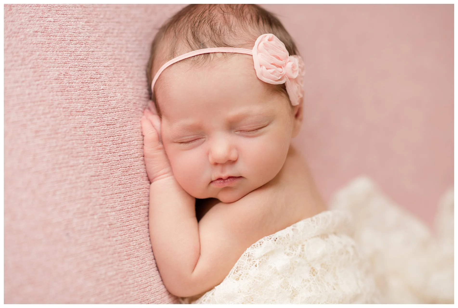 Newborn-Photographer-Sweet-Light-Portraits11.jpg