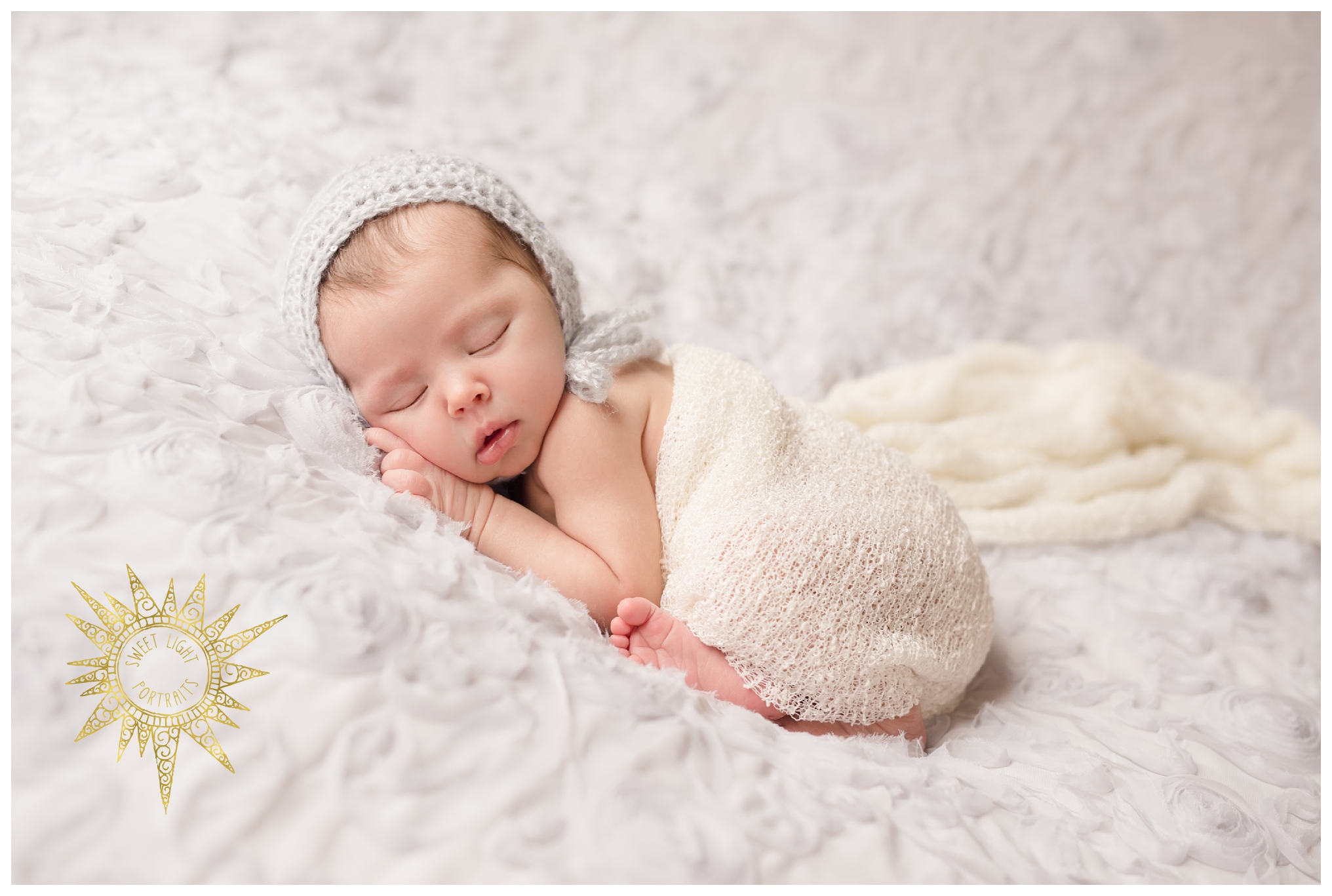 Newborn-Photos-Sweet-Light-Portraits35.jpg