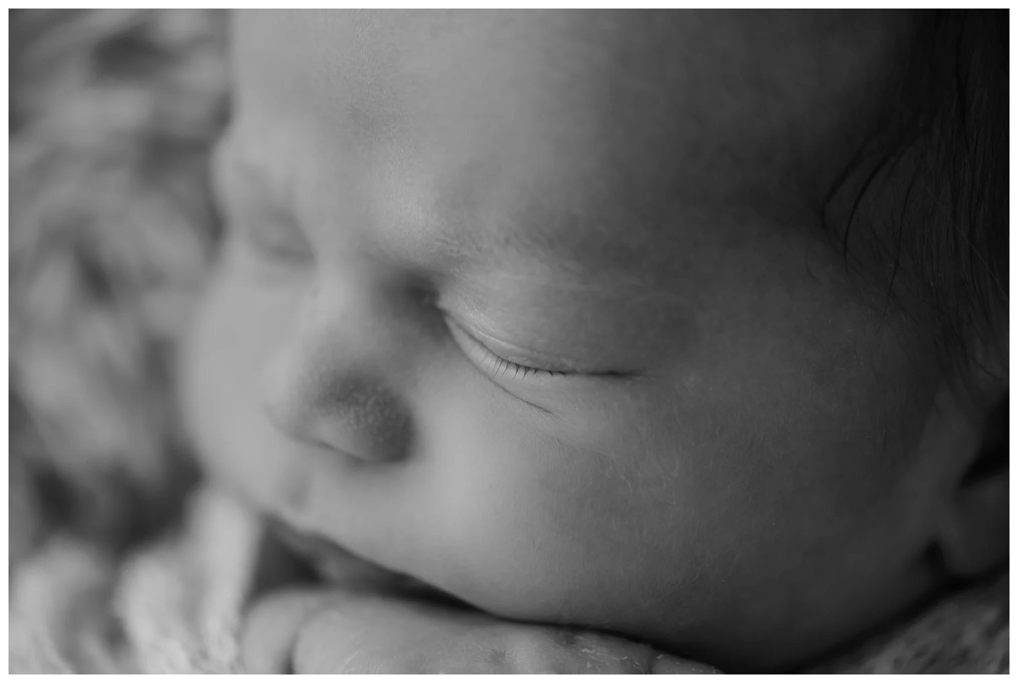 Sweet Light Portraits specialized in newborn & Baby pictures in Portsmouth, NH & Kittery, Maine. The Sweet Light studio Offers custom newborn packages for babies 7 to 14 days old.