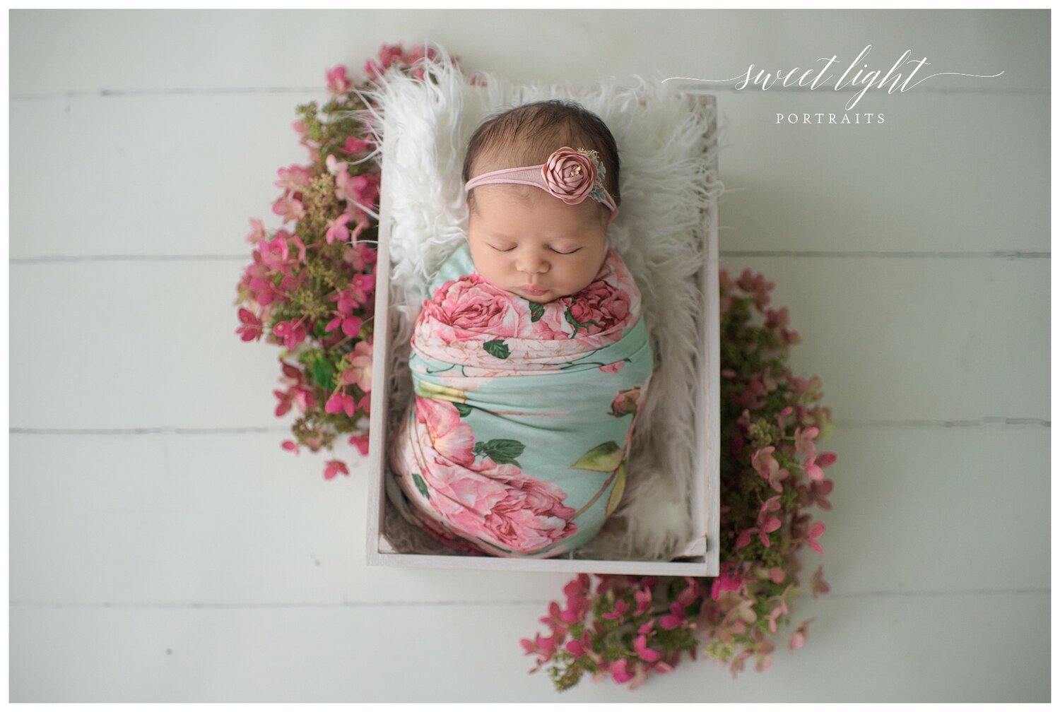 Kittery-Maine-Baby-Photographer-Sweet-Light-Portraits_0001.jpg