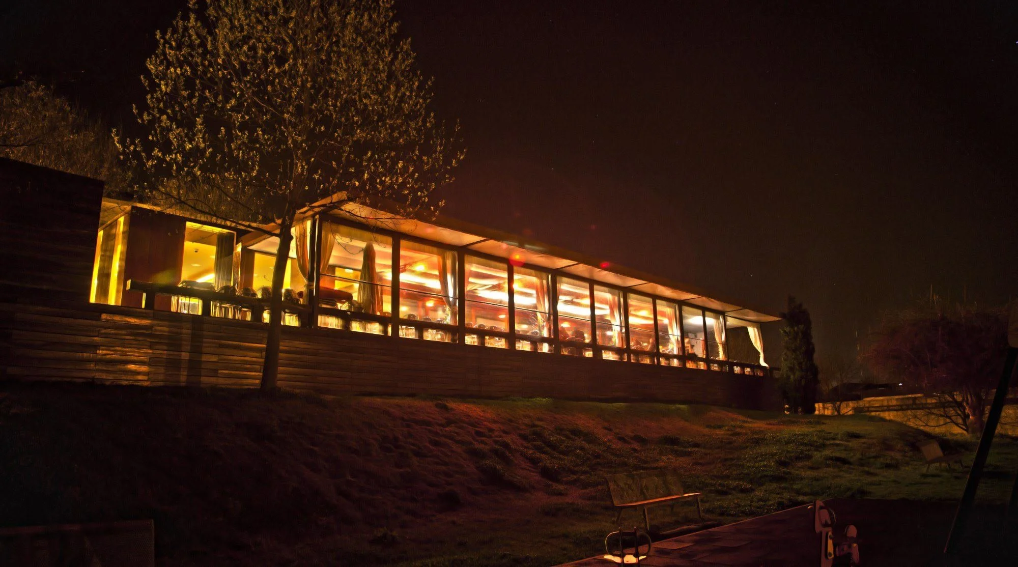 Os melhores ESPA&Ccedil;OS
​
WE ❤️ YOU &amp; BRAGA SINCE 2005
​
Queres pertencer &agrave; nossa fam&iacute;lia?
Escreve-nos: bragabynight@gmail.com
​
​
Visita:
https://www.bragabynight.com
​
​
#BragaByNight #BBN