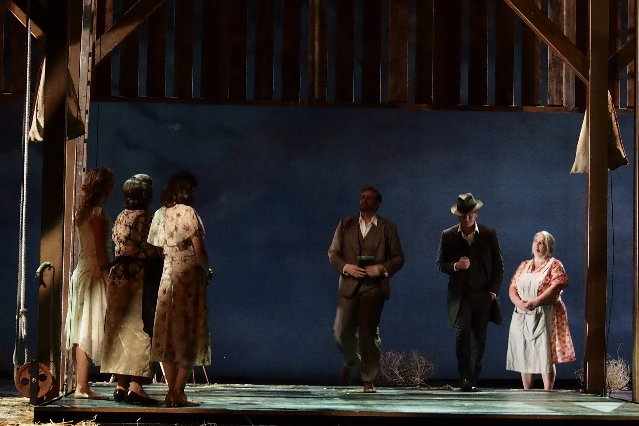 Eugen Onegin_Freiburg_18©Kristin Zwimpfer_008.JPG