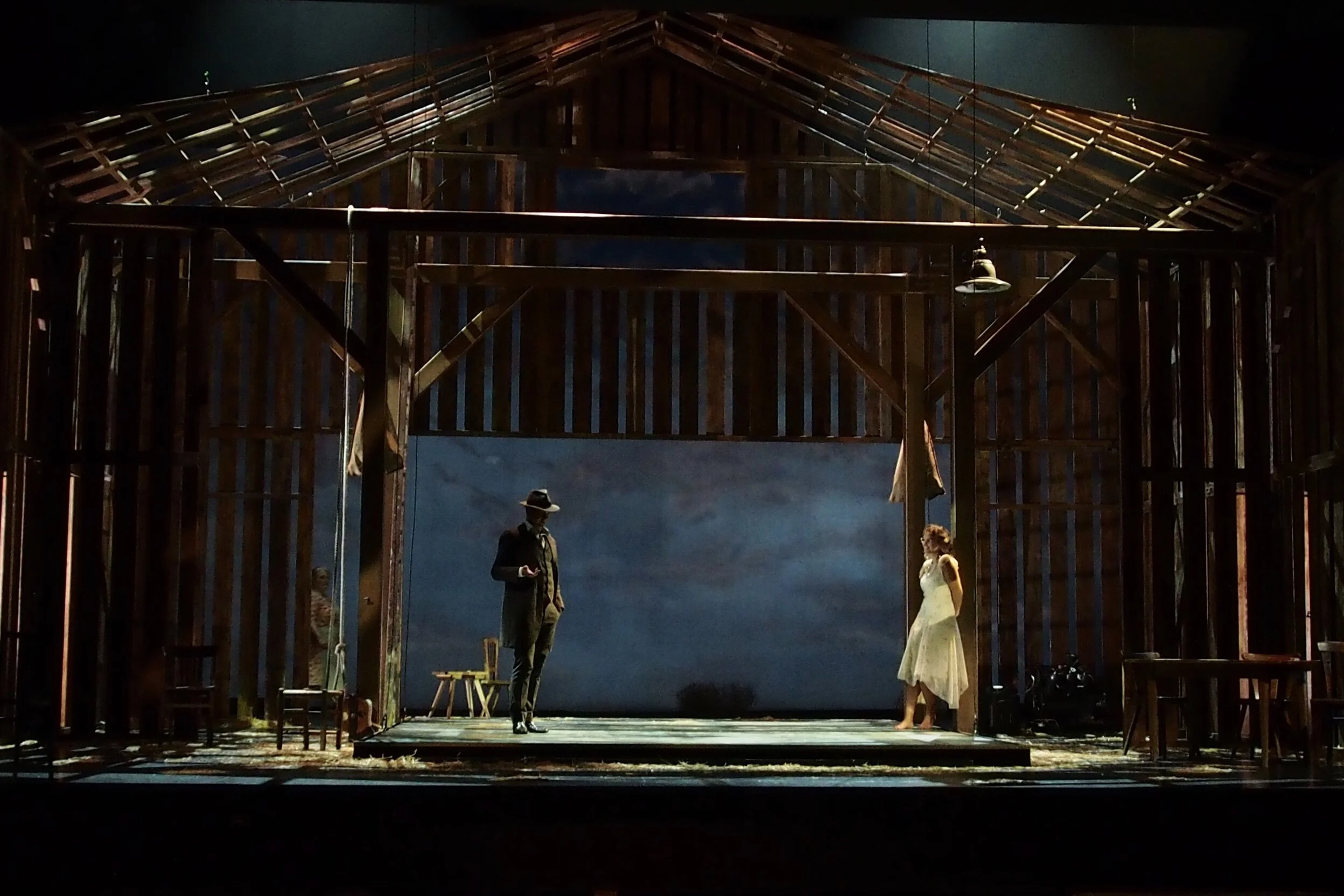 Eugen Onegin_Freiburg_18©Kristin Zwimpfer_012.JPG