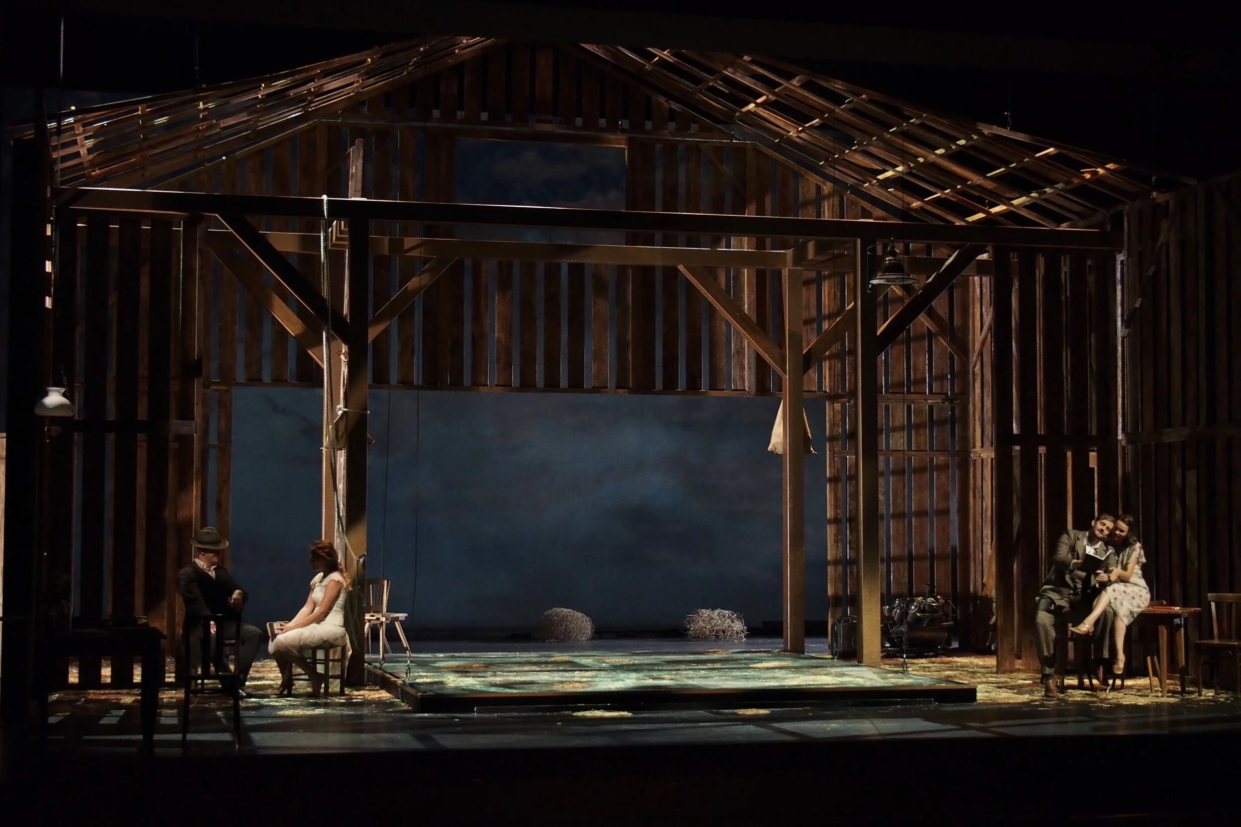 Eugen Onegin_Freiburg_18©Kristin Zwimpfer_015.JPG